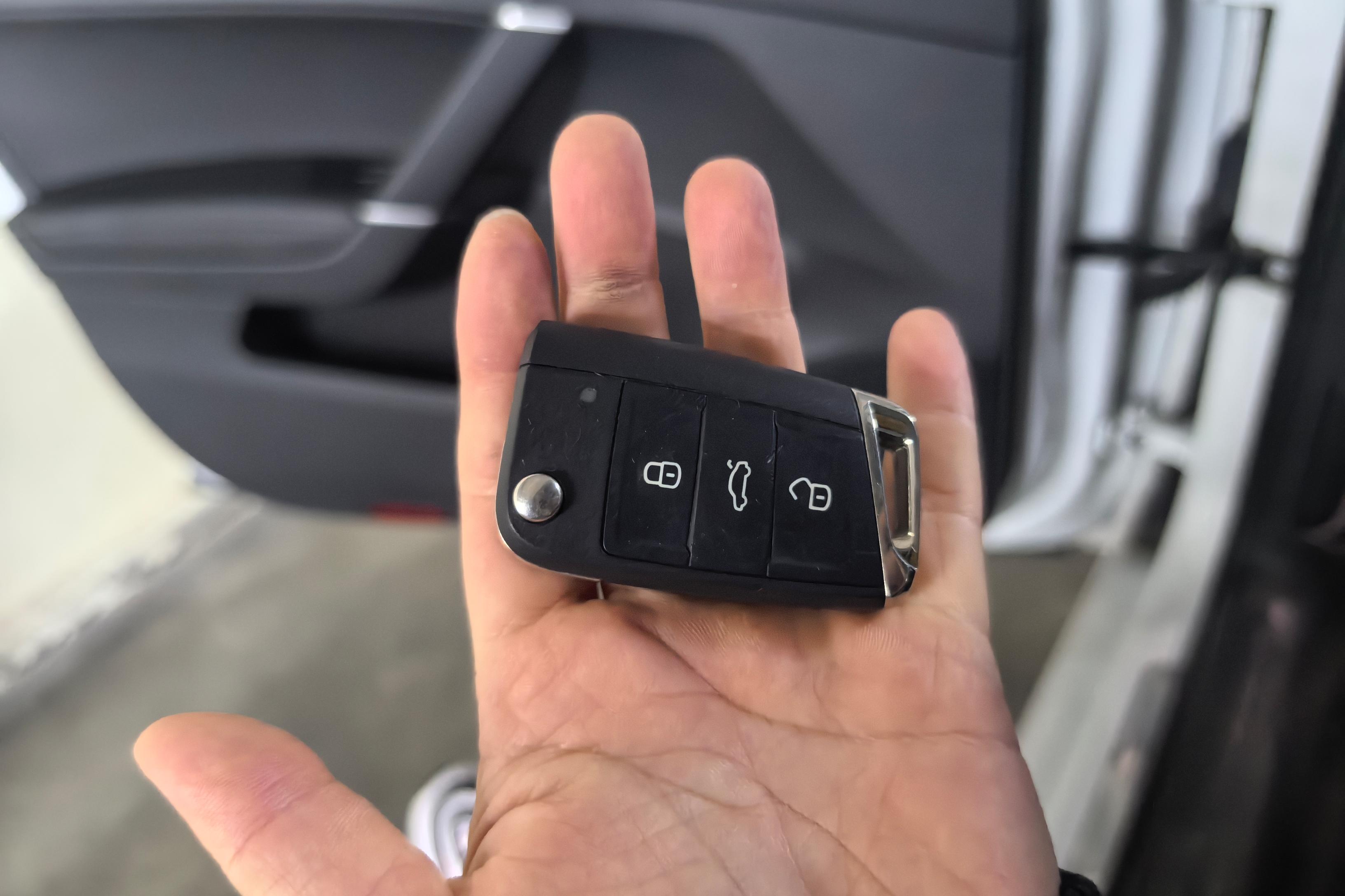 大众高尔夫 2018款 1.4T 自动 汽油 230TSI豪华型 (国Ⅴ) 