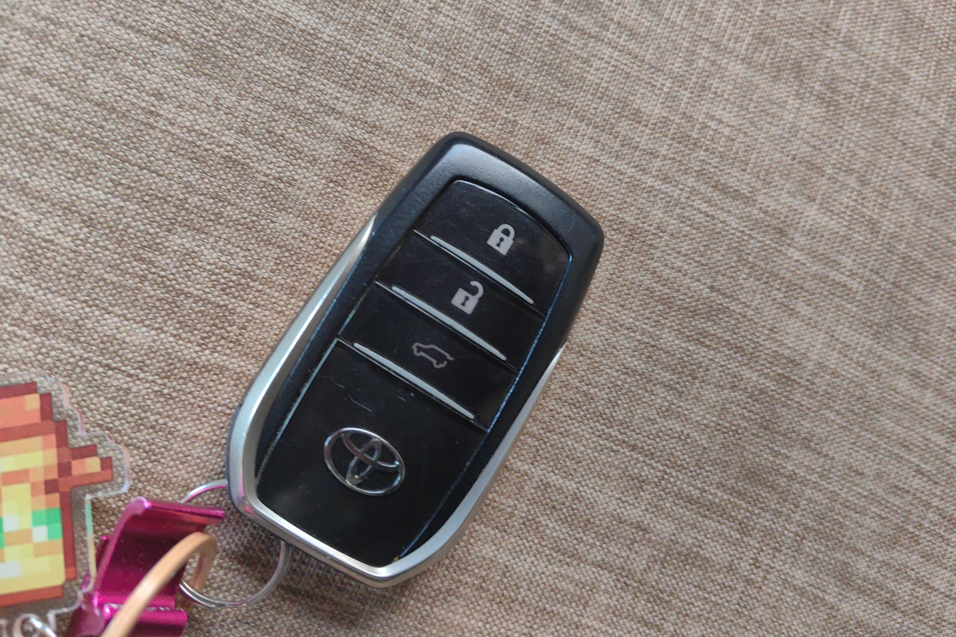 丰田普拉多 2014款 4.0L 自动 四驱 TX-L (国Ⅳ) 