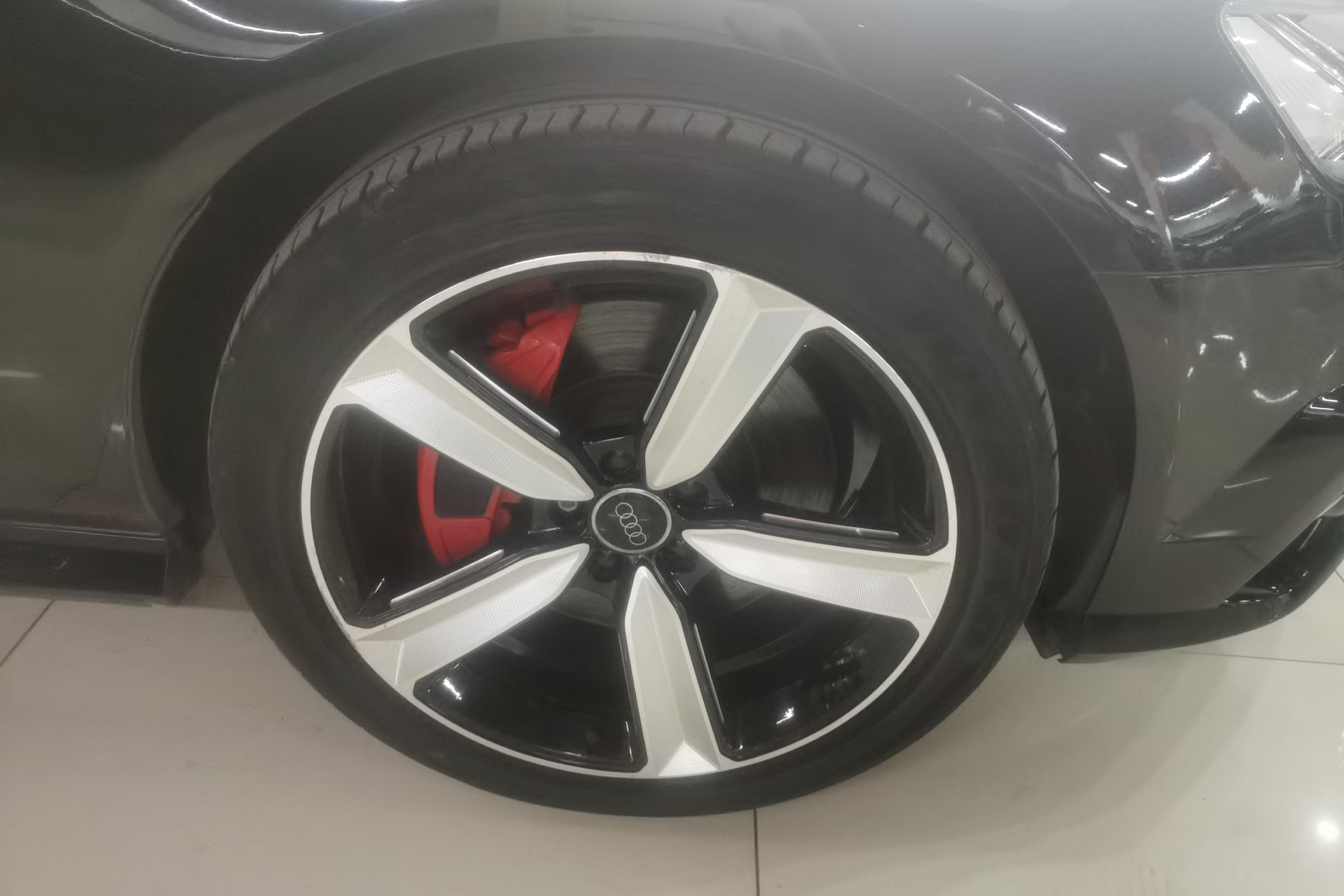 奥迪A6L 45TFSI 2018款 3.0T 自动 运动型30周年纪念版 (国Ⅴ) 