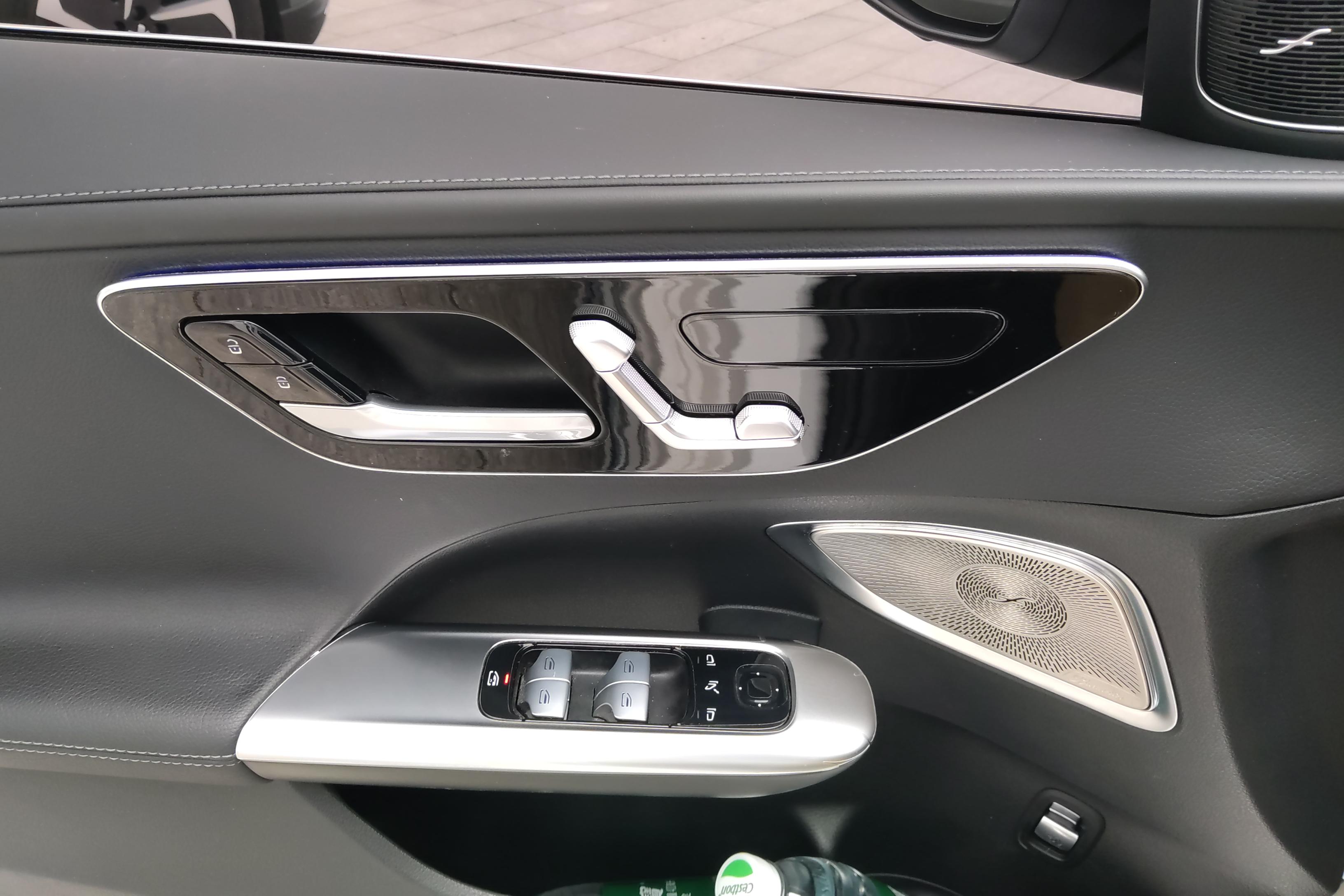 奔驰C级 C260L 2022款 1.5T 自动 改款运动版 (国Ⅵ) 