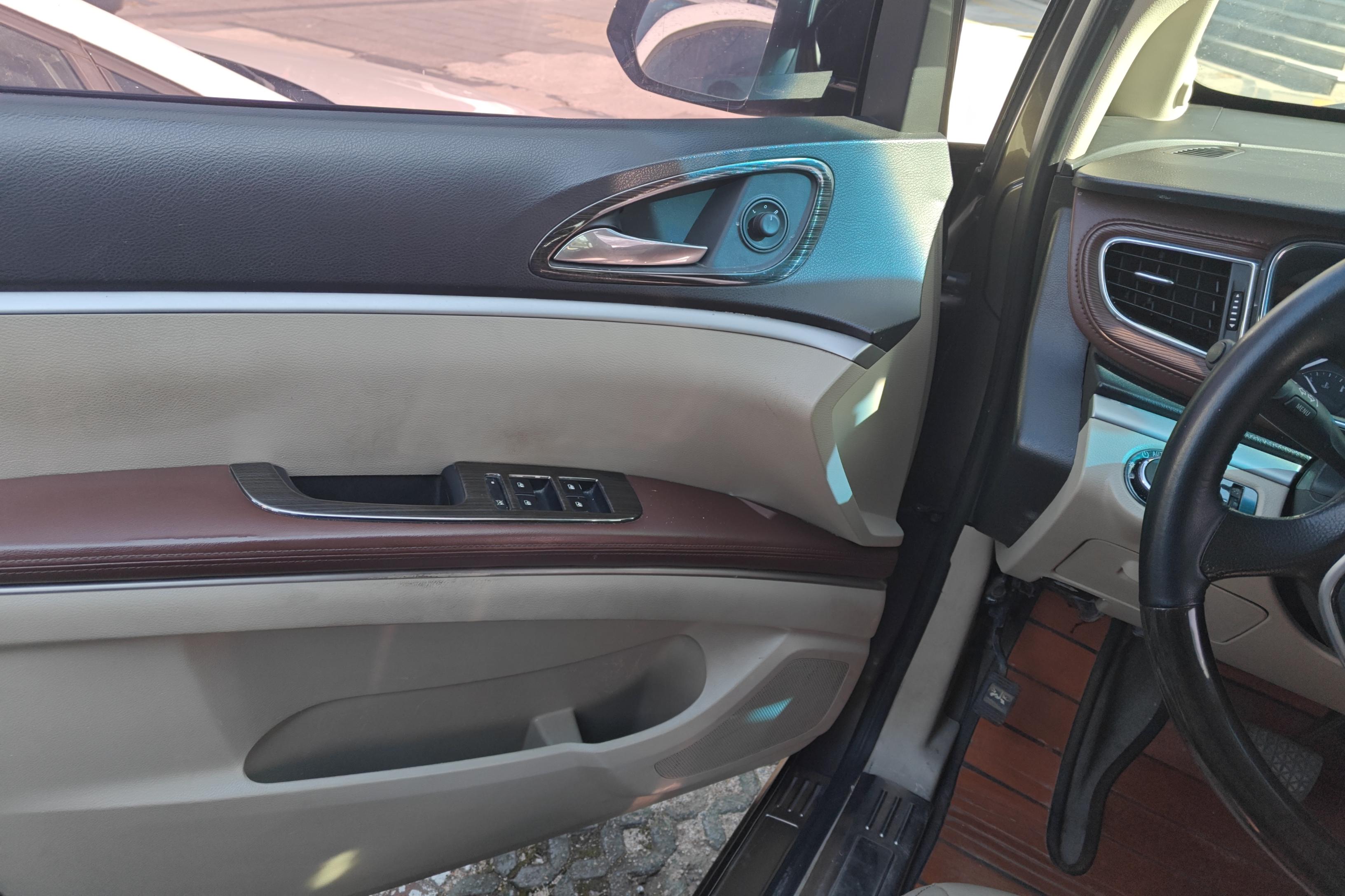 别克GL8 2017款 2.5L 自动 7座 25S舒适型 (国Ⅴ) 