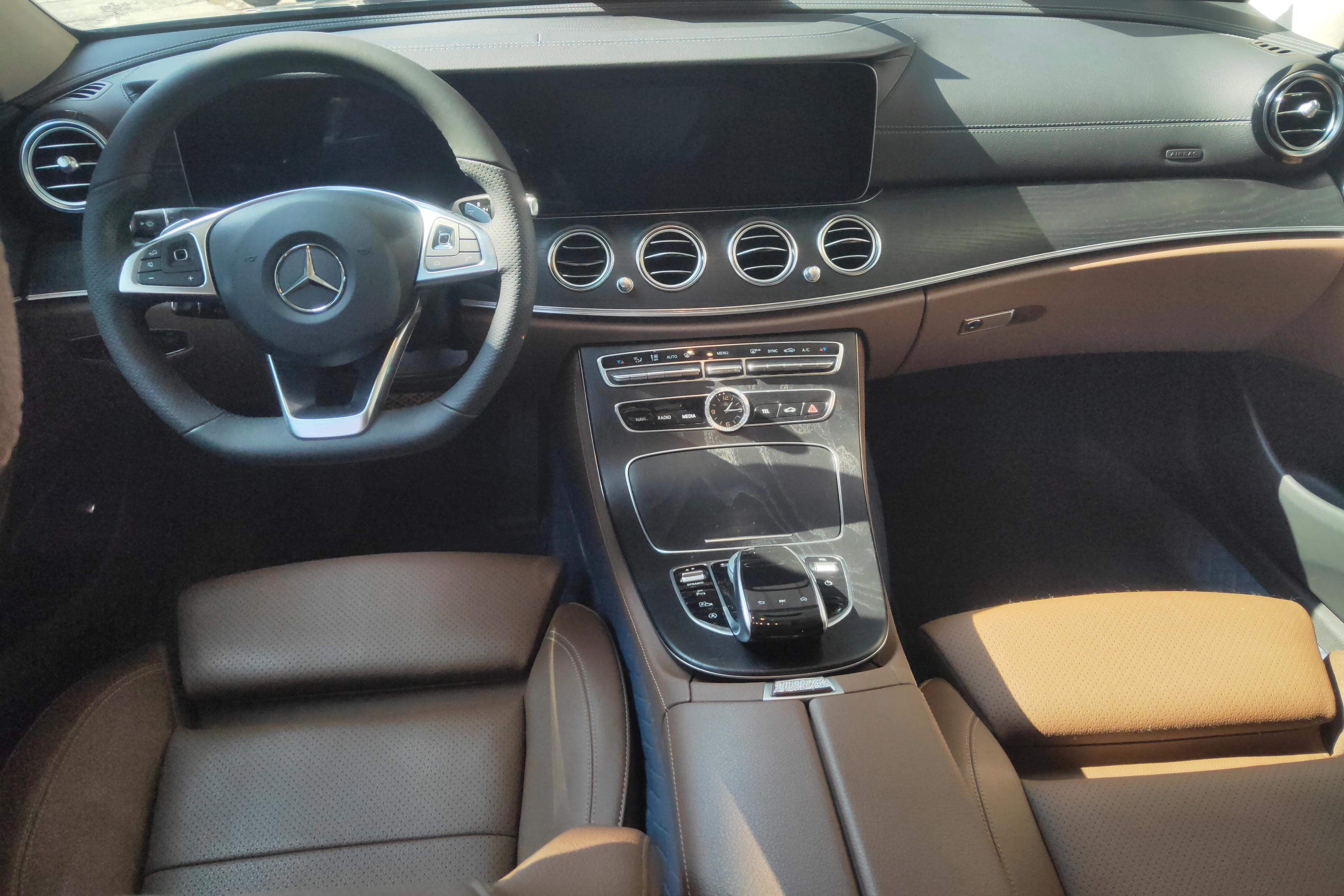 奔驰E级 E200L 2018款 2.0T 自动 汽油 运动型改款 (国Ⅴ) 