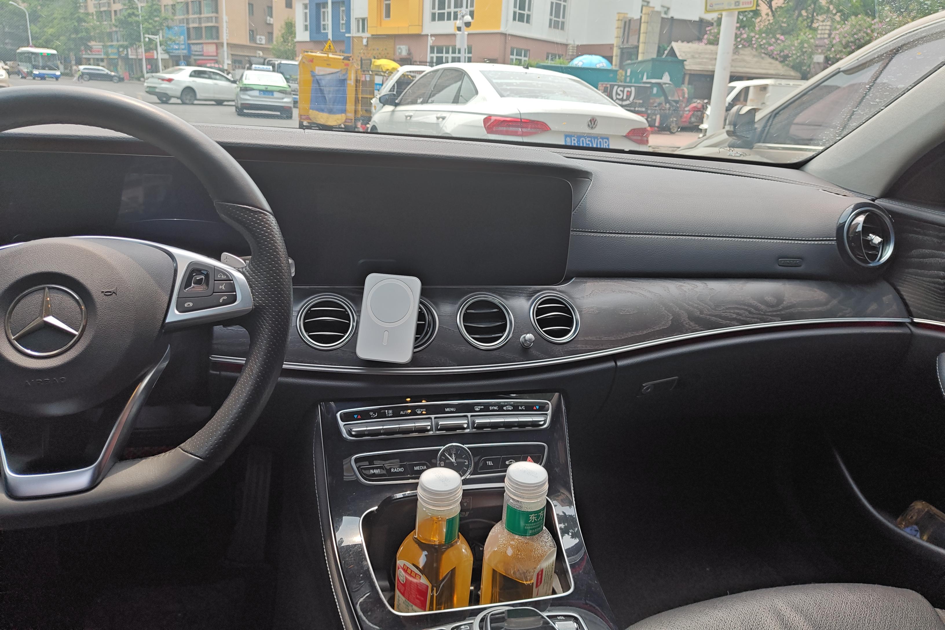 奔驰E级 E200L 2016款 2.0T 自动 汽油 运动型 (国Ⅴ) 