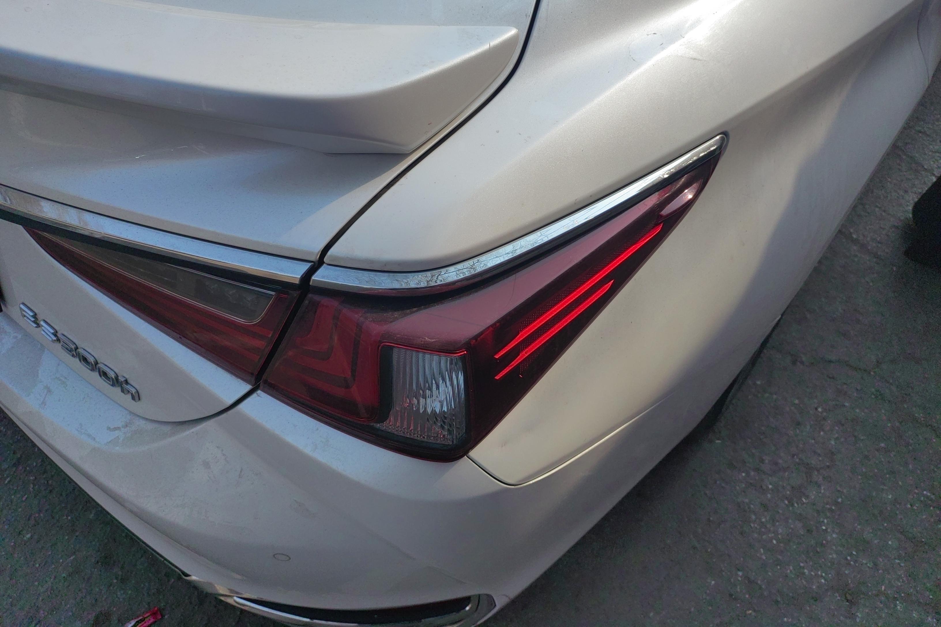 雷克萨斯ES 300h [进口] 2018款 2.5L 自动 卓越版 (国Ⅴ) 