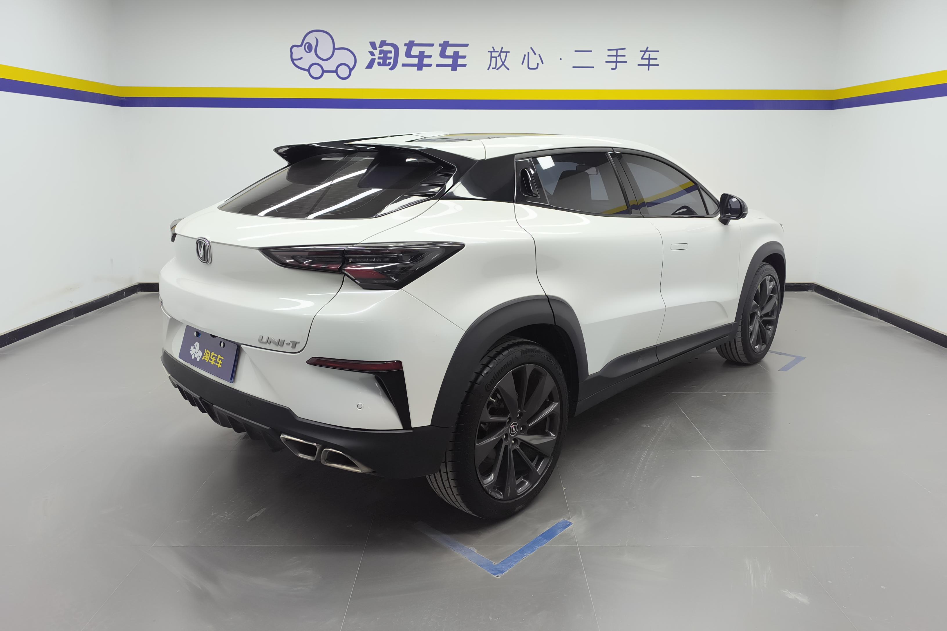 长安UNI-T 2020款 1.5T 自动 尊贵型 (国Ⅵ) 