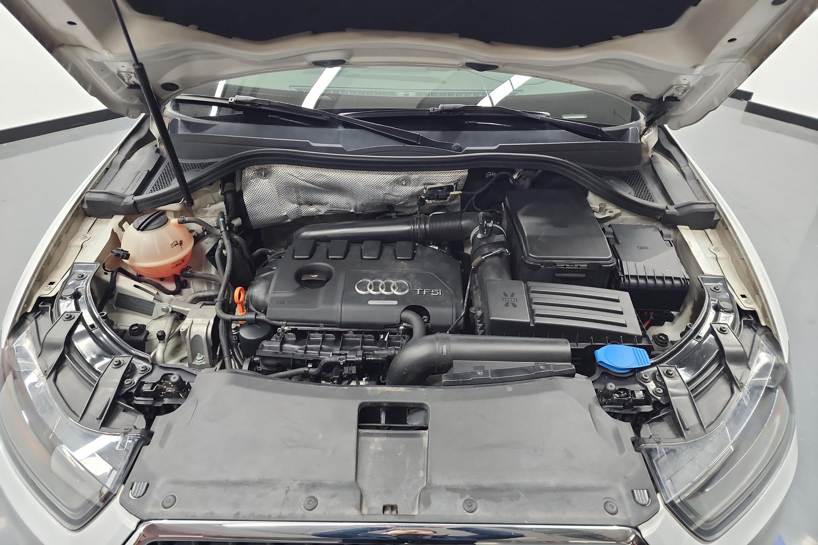 奥迪Q3 35TFSI 2013款 2.0T 自动 前驱 进取型 (国Ⅳ) 