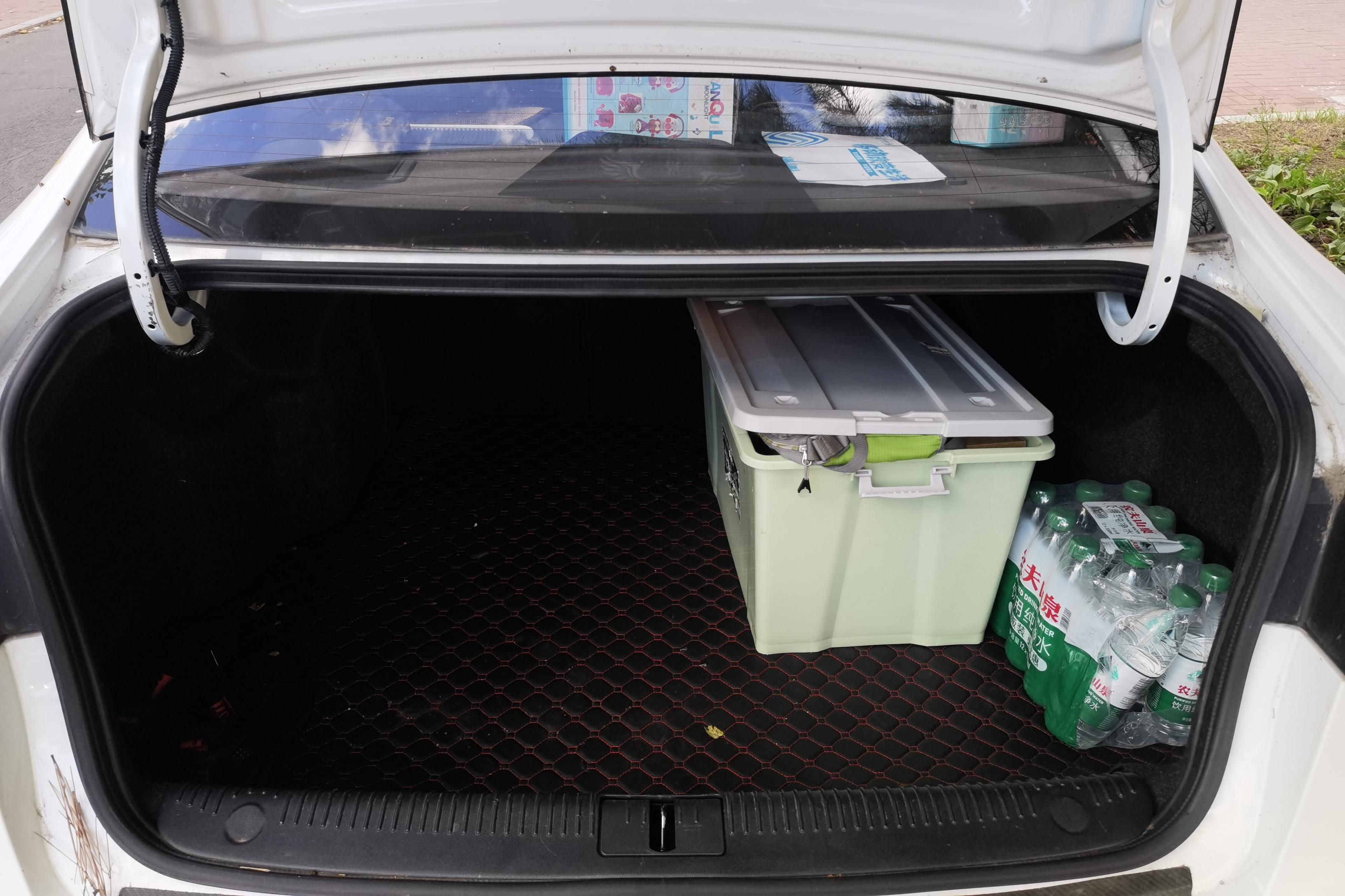 荣威360 2015款 1.4T 自动 尊享版 (国Ⅴ) 