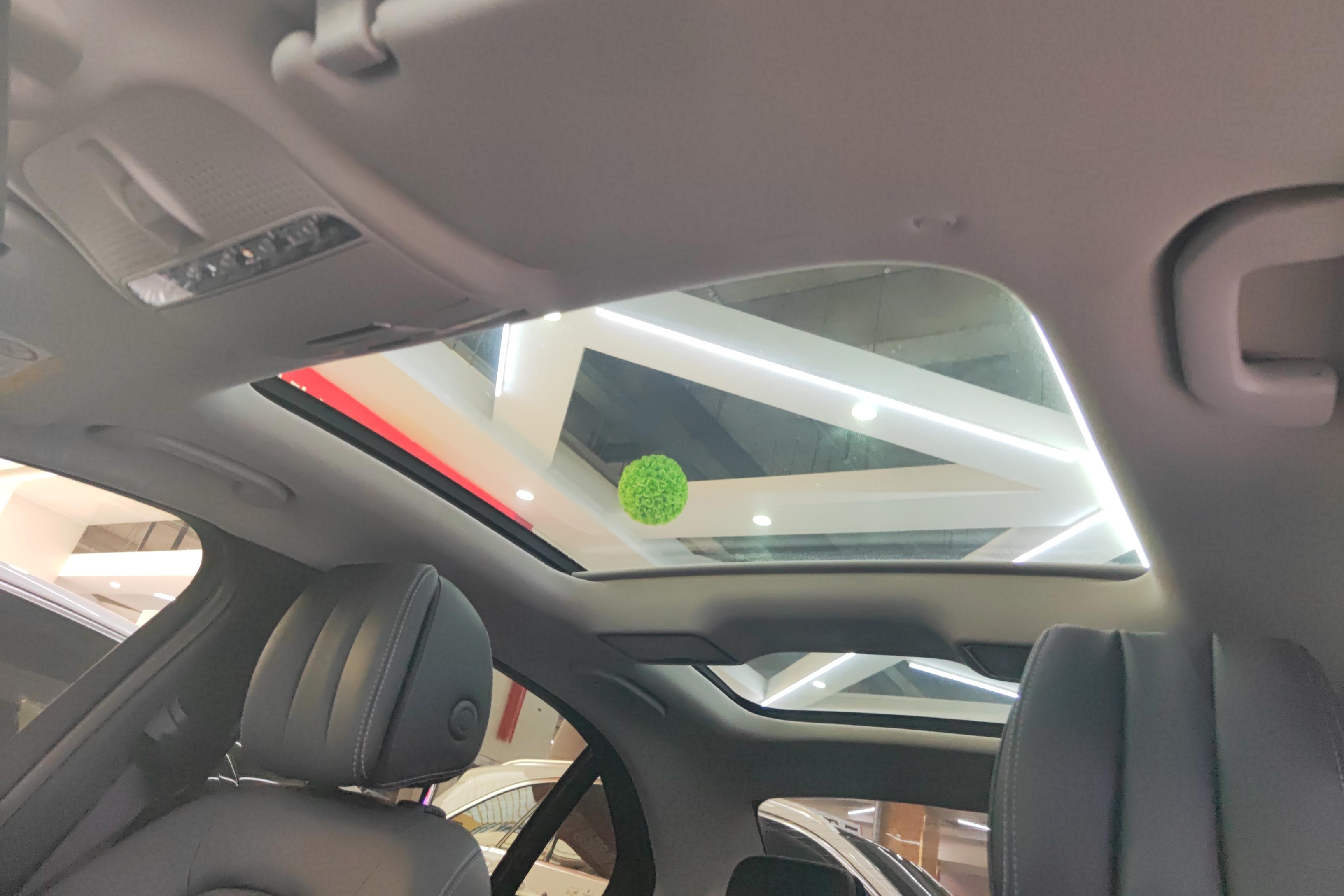 奔驰C级 C260L 2020款 1.5T 自动 改款 (国Ⅵ) 