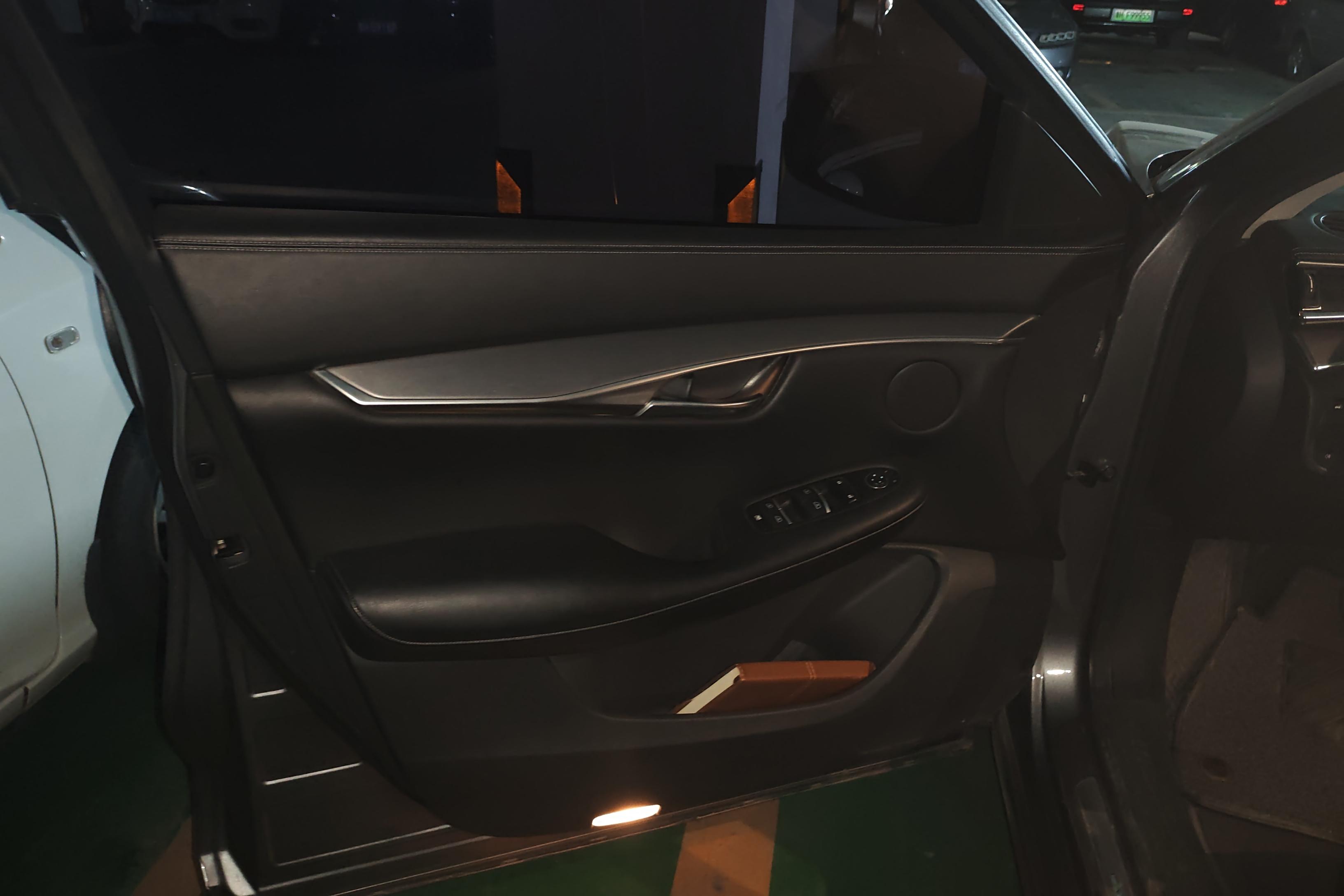 英菲尼迪QX50 2018款 2.0T 自动 菁英版 (国Ⅵ) 