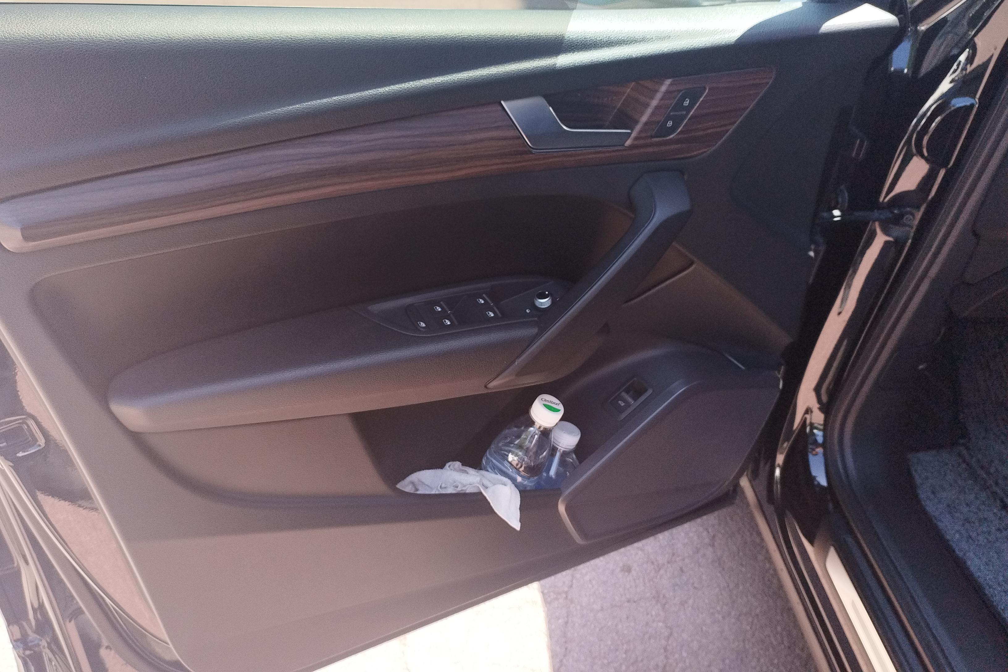 奥迪Q5L 40TFSI 2020款 2.0T 自动 荣享进取型 (国Ⅵ) 