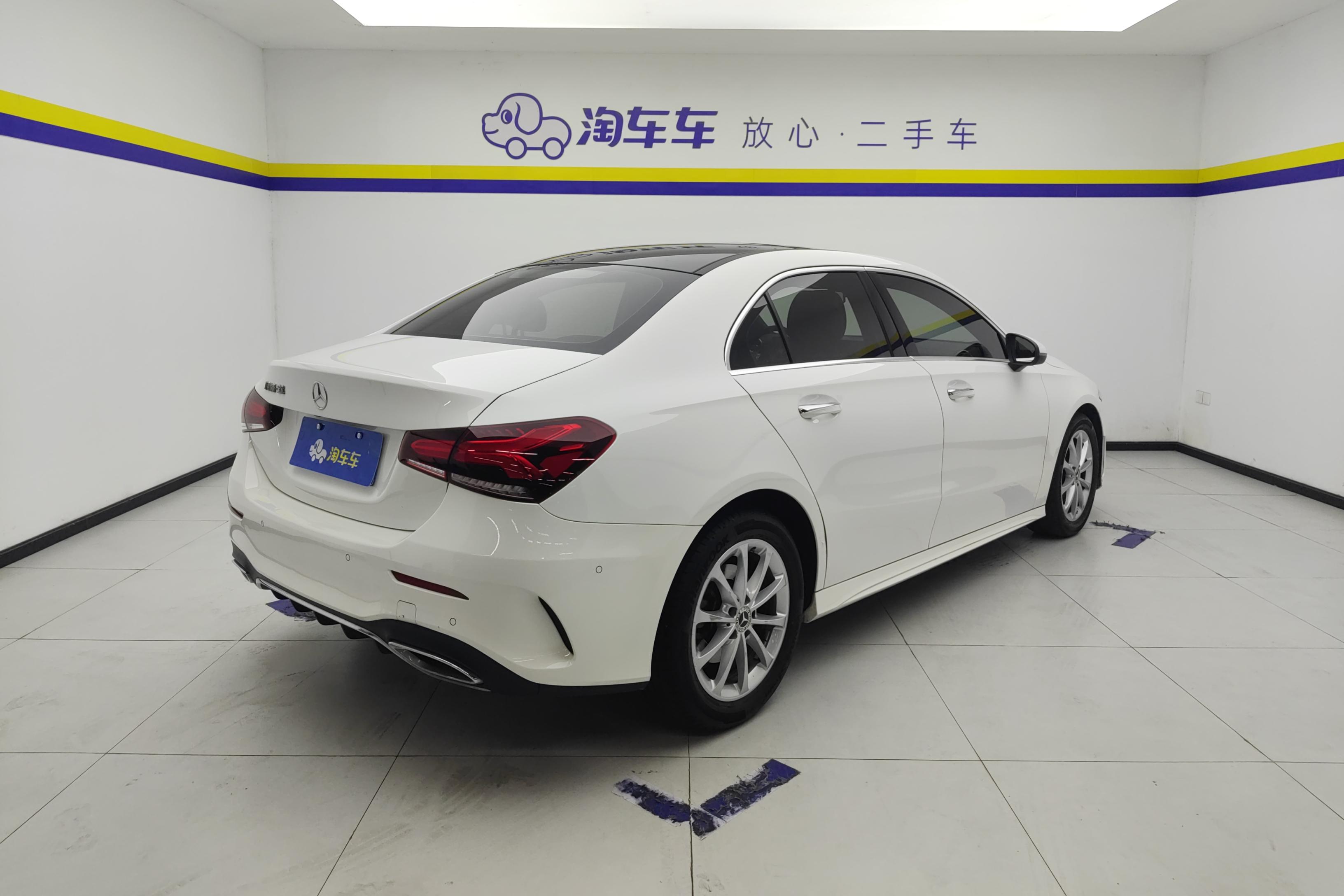 奔驰A级 A200L 2020款 1.3T 自动 运动轿车版 (国Ⅵ) 
