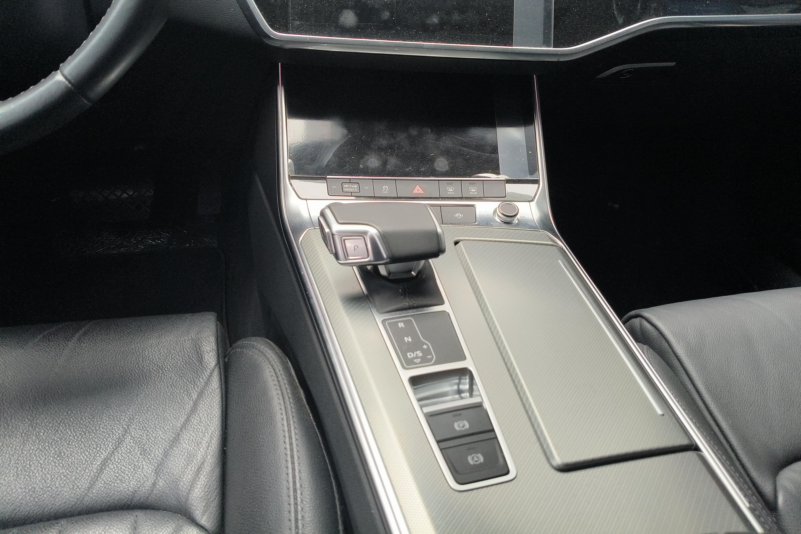 奥迪A6L 45TFSI 2020款 2.0T 自动 臻选致雅型 (国Ⅵ) 
