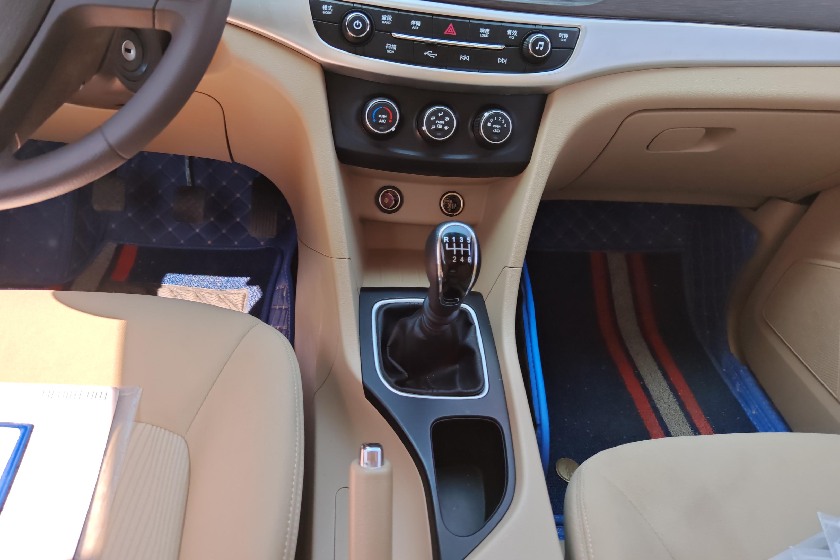 宝骏730 2019款 1.5L 手动 超值型 (国Ⅵ) 
