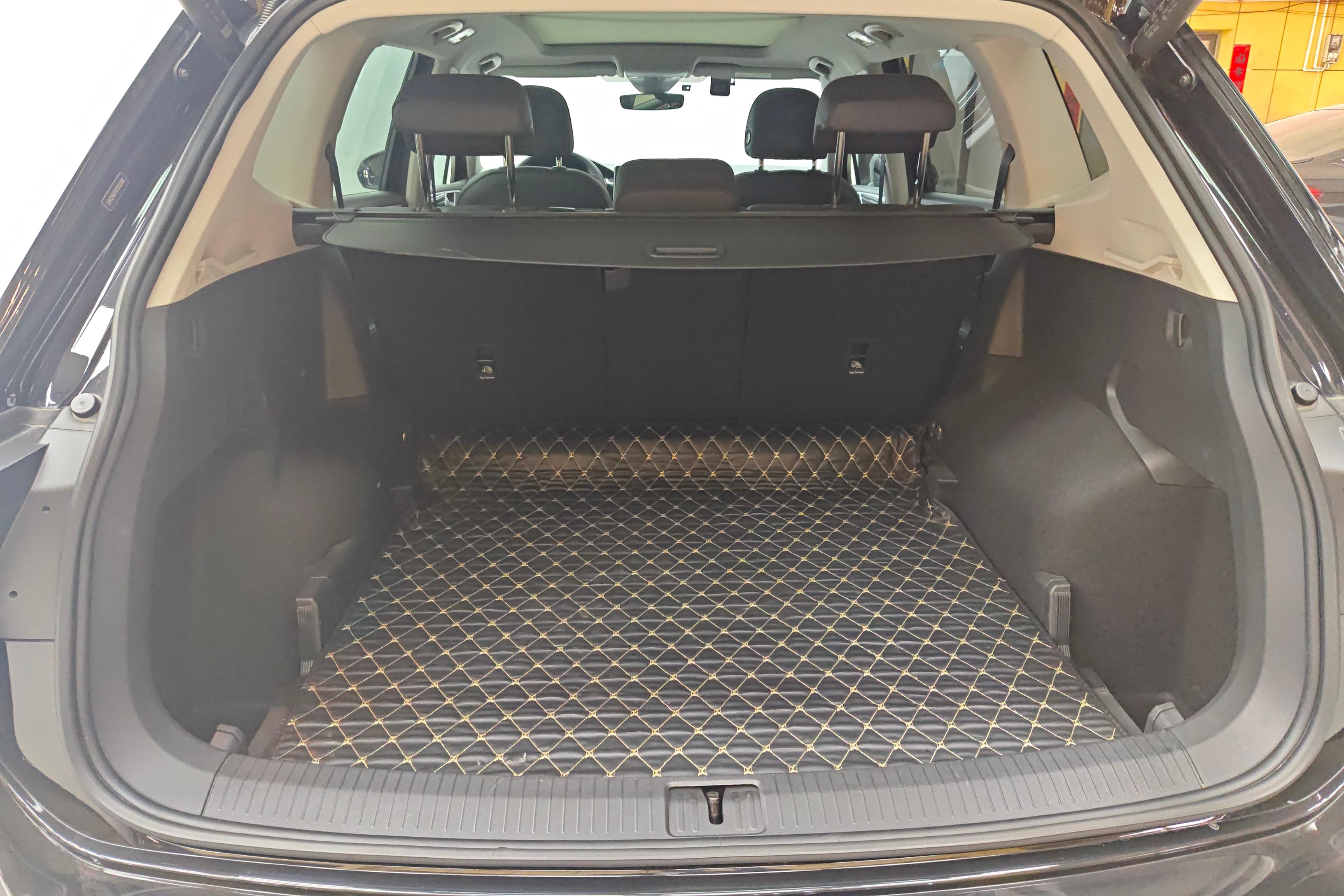 大众途观L R-Line 2023款 2.0T 自动 330TSI越享版 (国Ⅵ) 