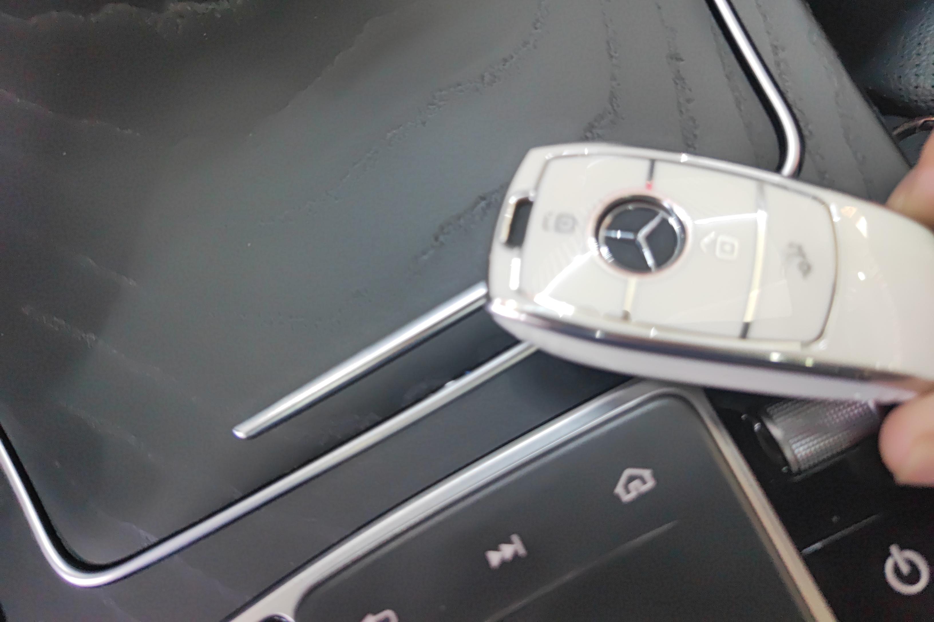 奔驰C级 C260L 2020款 1.5T 自动 改款 (国Ⅵ) 