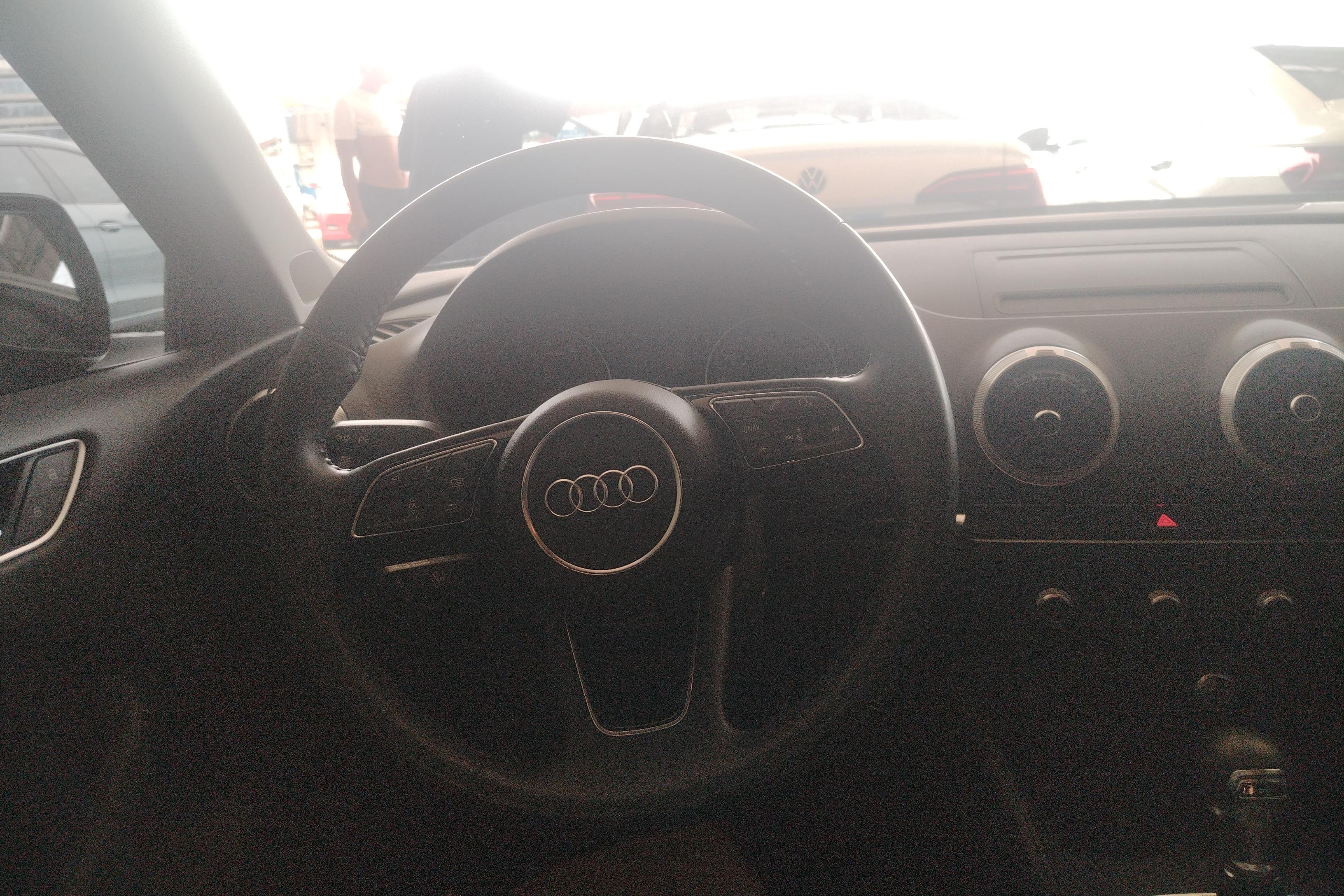 奥迪A3 35TFSI 2020款 1.4T 自动 汽油 进取型Sportback (国Ⅵ) 