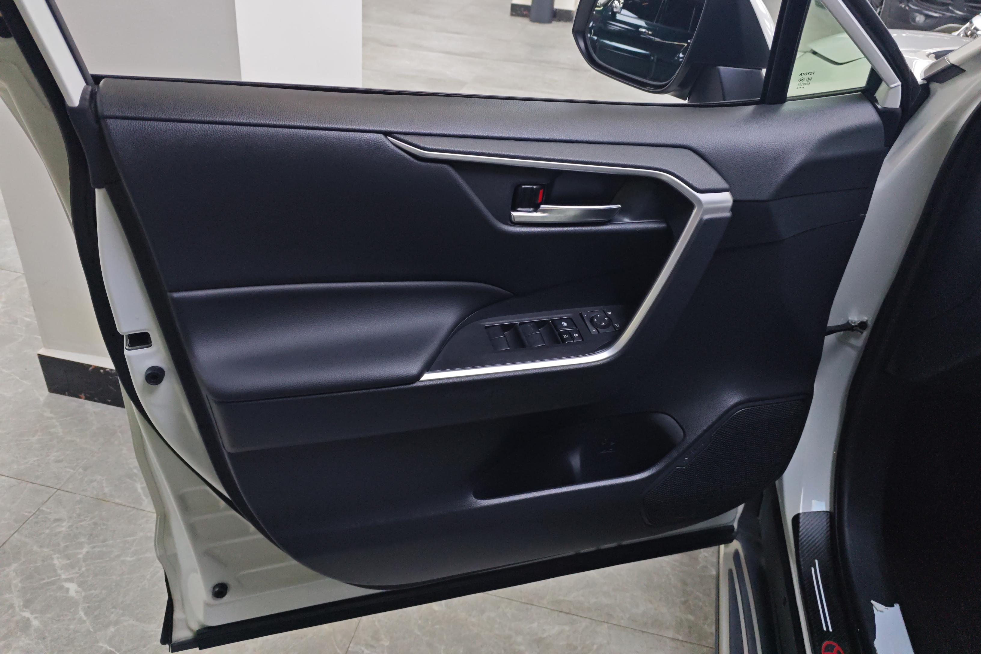 丰田RAV4 2020款 2.0L 自动 前驱 风尚版 (国Ⅵ) 