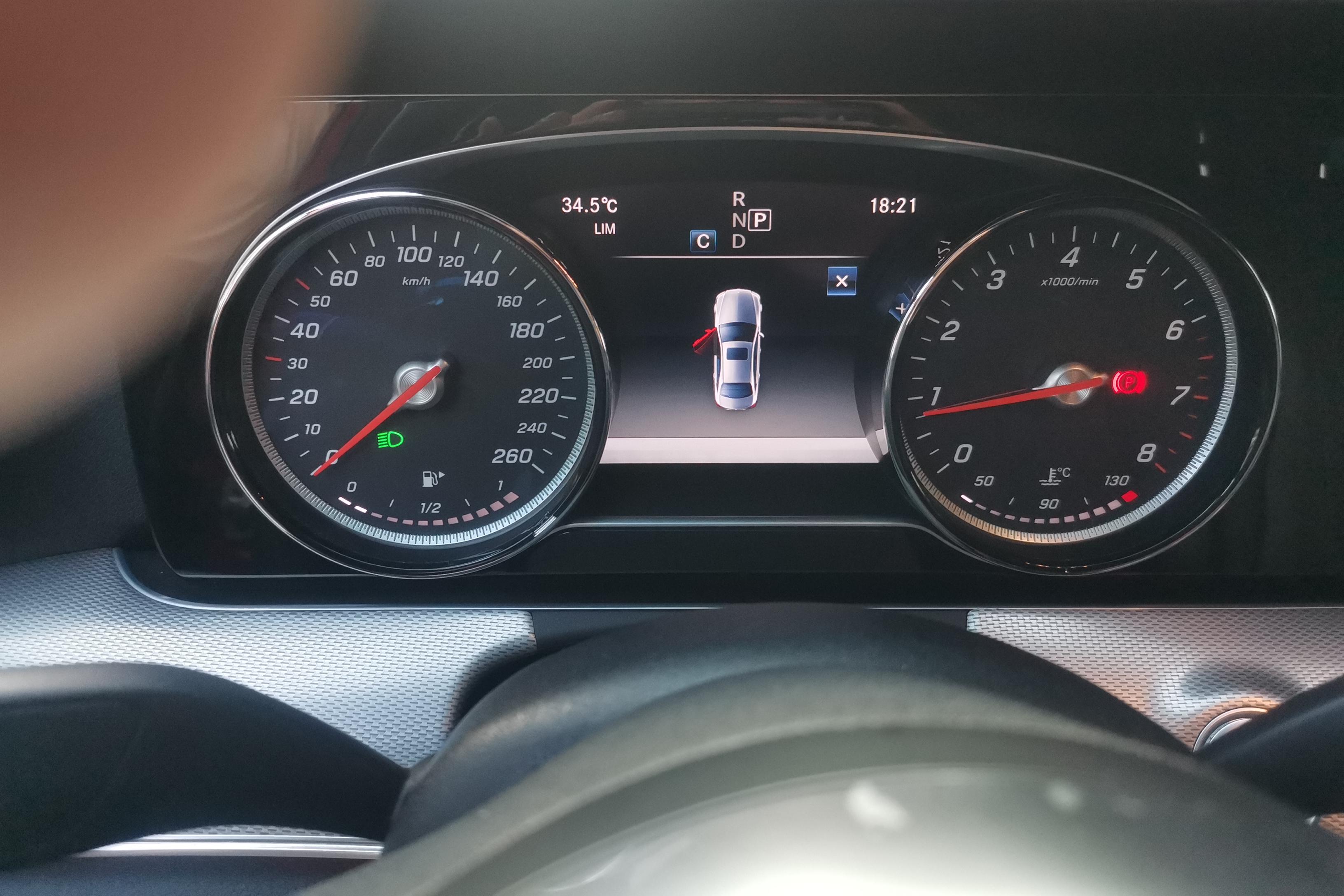 奔驰E级 E200 [进口] 2019款 2.0T 自动 汽油 运动型 