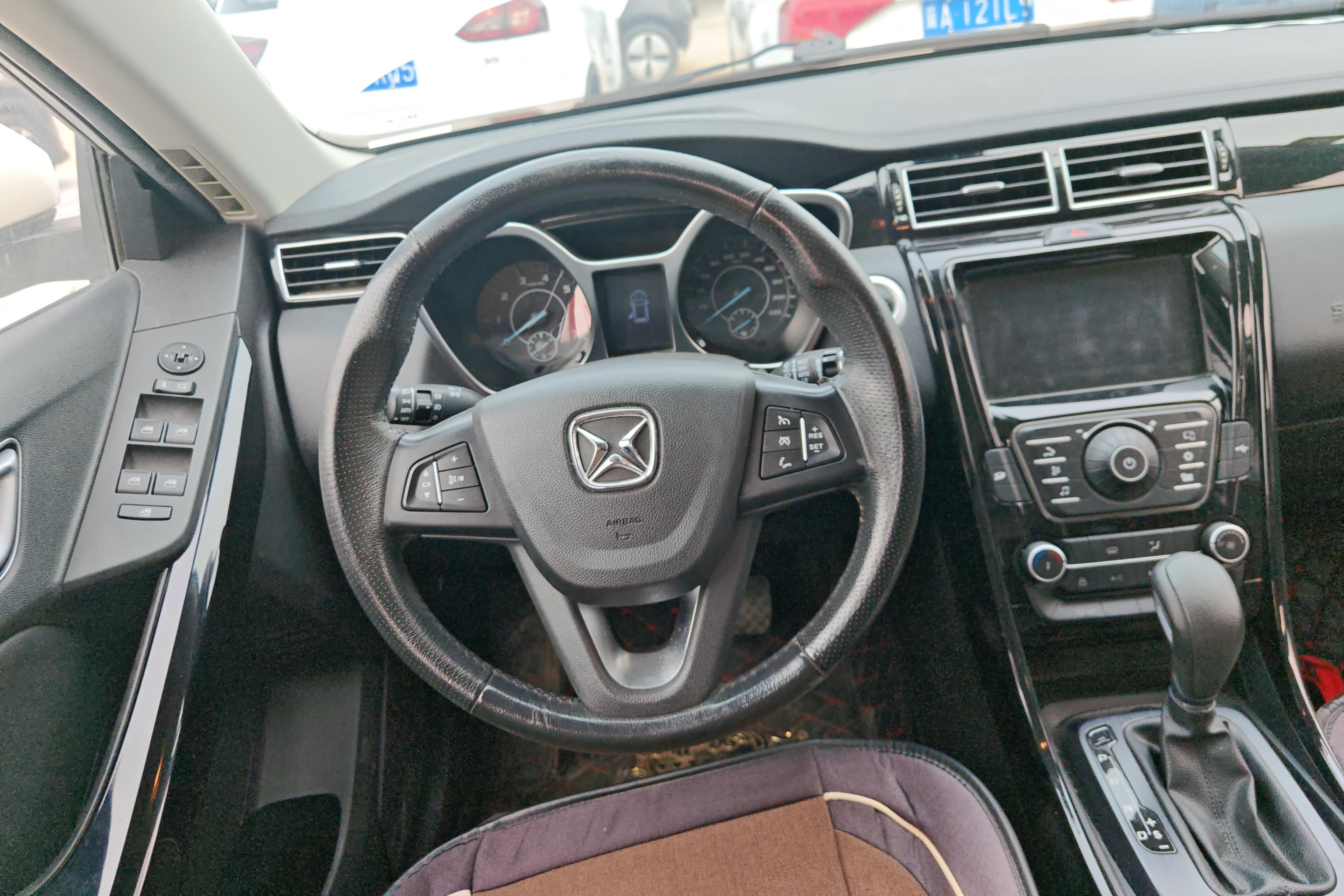 江铃驭胜S330 2016款 1.5T 自动 GTDi旗舰版 (国Ⅴ) 