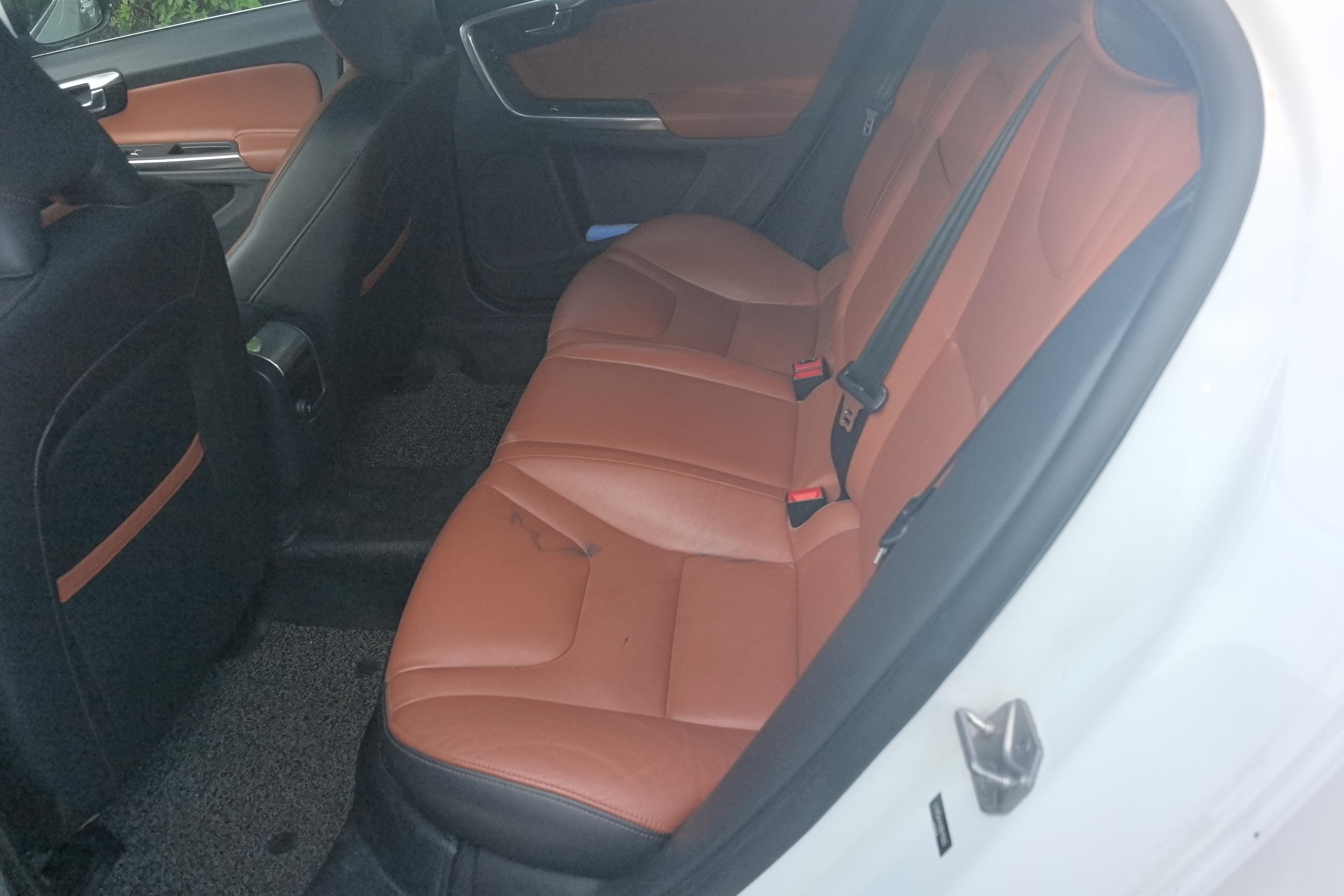 沃尔沃S60L T4 2016款 2.0T 自动 智远版 (国Ⅴ) 