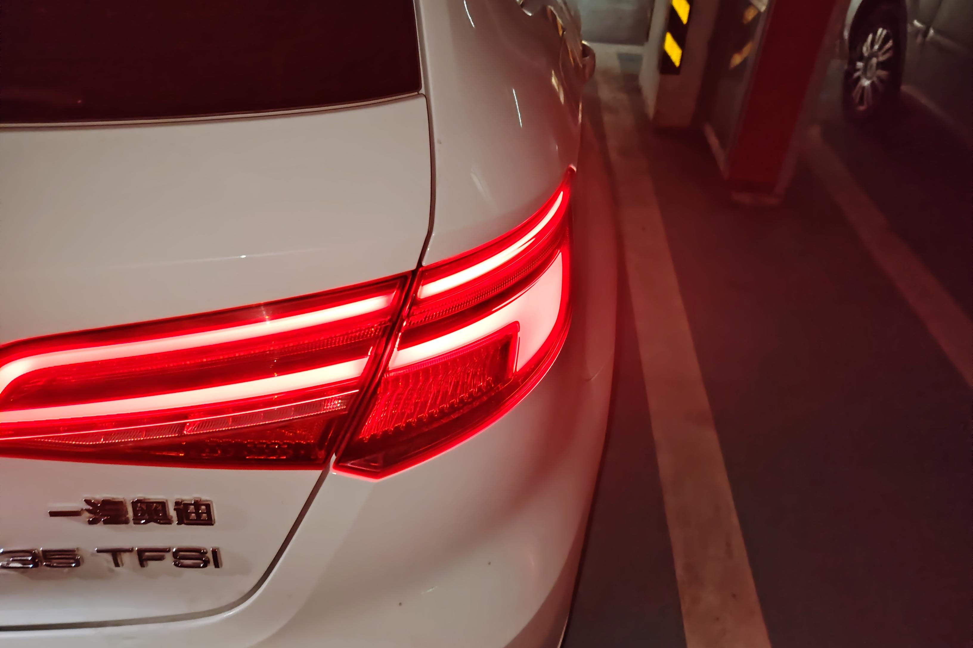 奥迪A3 35TFSI 2020款 1.4T 自动 汽油 改款进取型Sportback (国Ⅵ) 