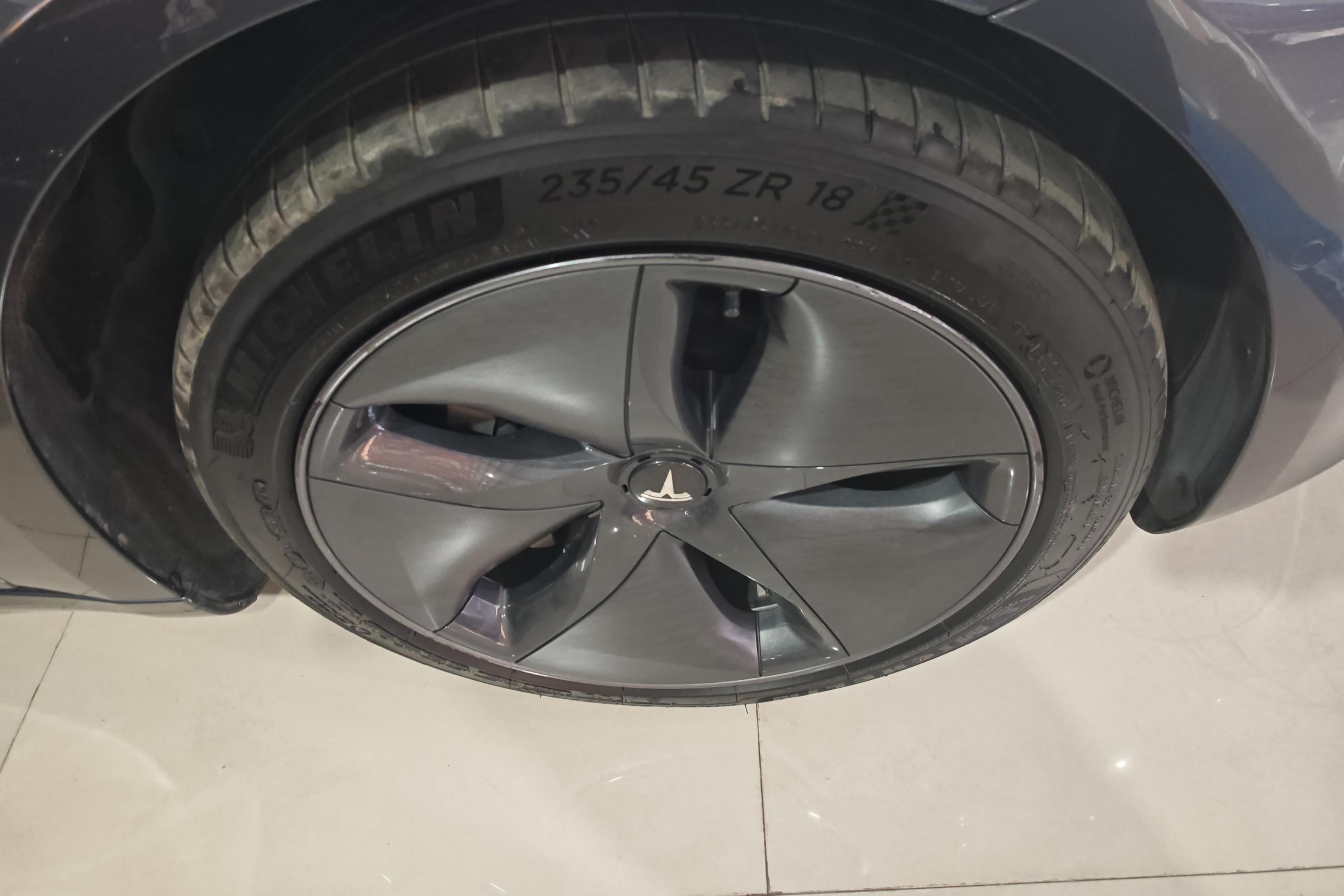 特斯拉MODEL 3 2020款 自动 标准续航升级版 纯电动 
