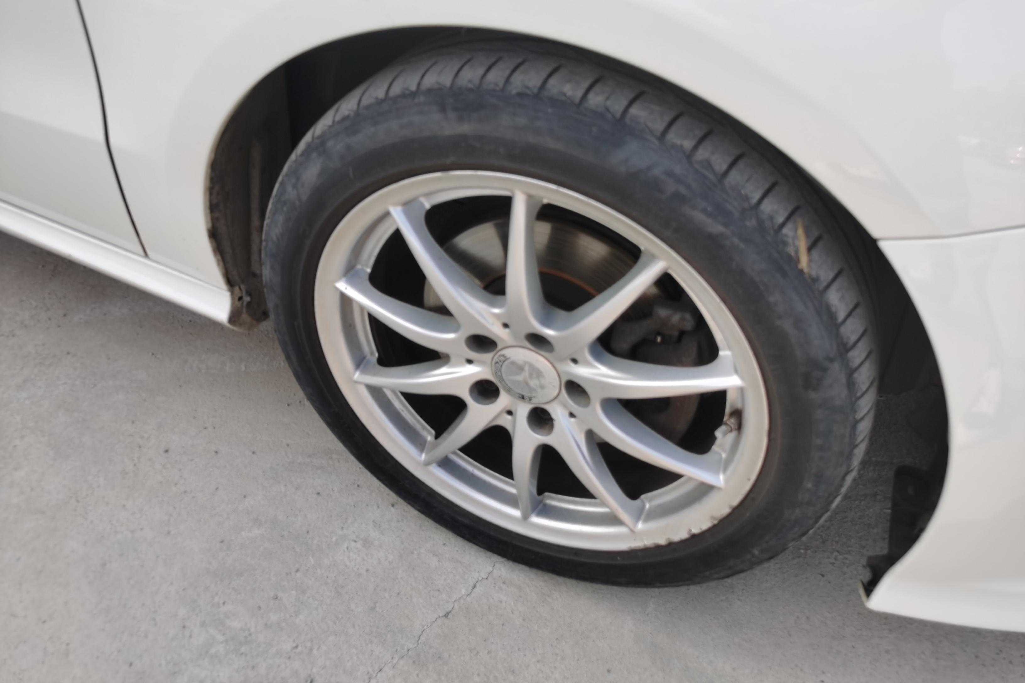 奔驰B级 B200 [进口] 2015款 1.6T 自动 汽油 动感型 