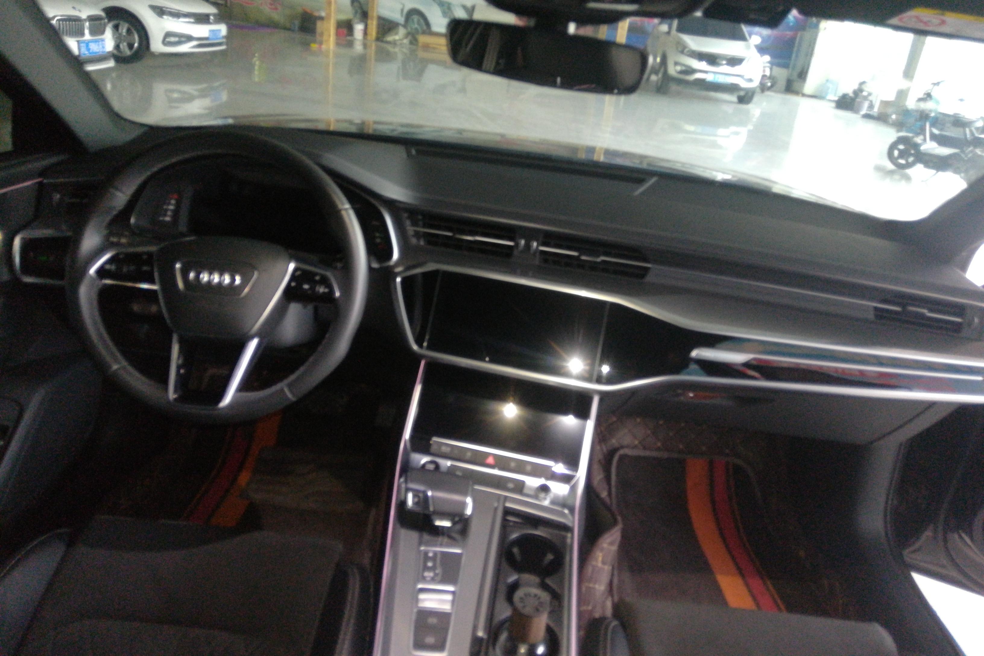 奥迪A6L 45TFSI 2022款 2.0T 自动 臻选动感型 (国Ⅵ) 