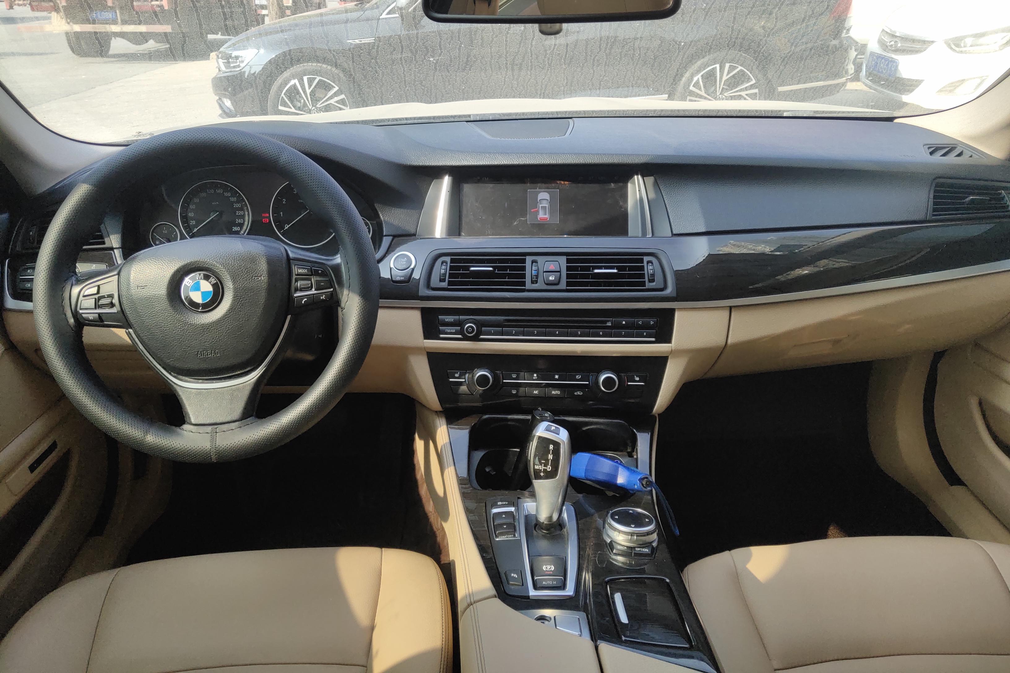宝马5系 525Li 2014款 2.0T 自动 汽油 豪华设计套装 (国Ⅳ) 