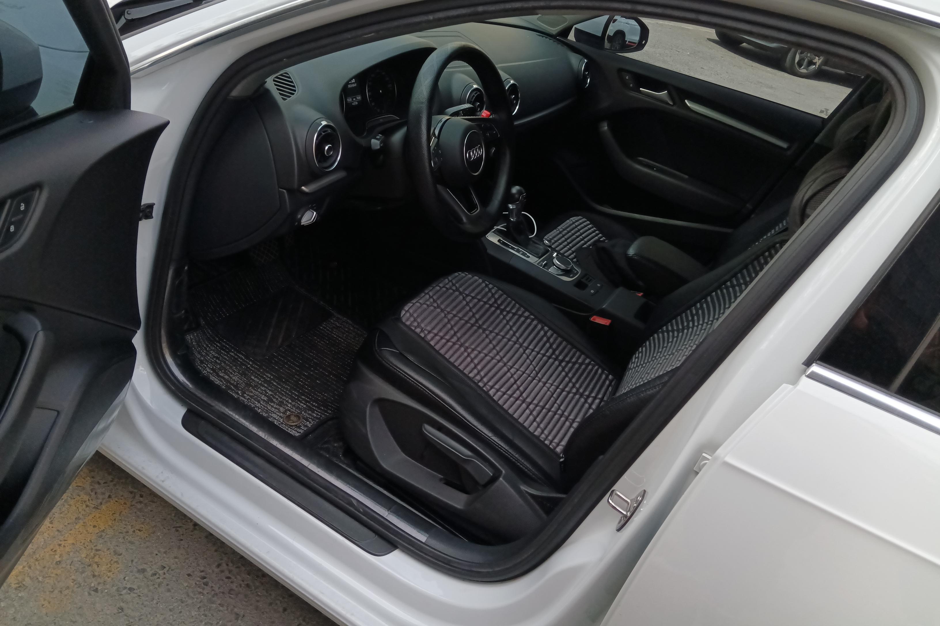 奥迪A3 35TFSI 2018款 1.4T 自动 汽油 进取型30周年Sportback (国Ⅴ) 