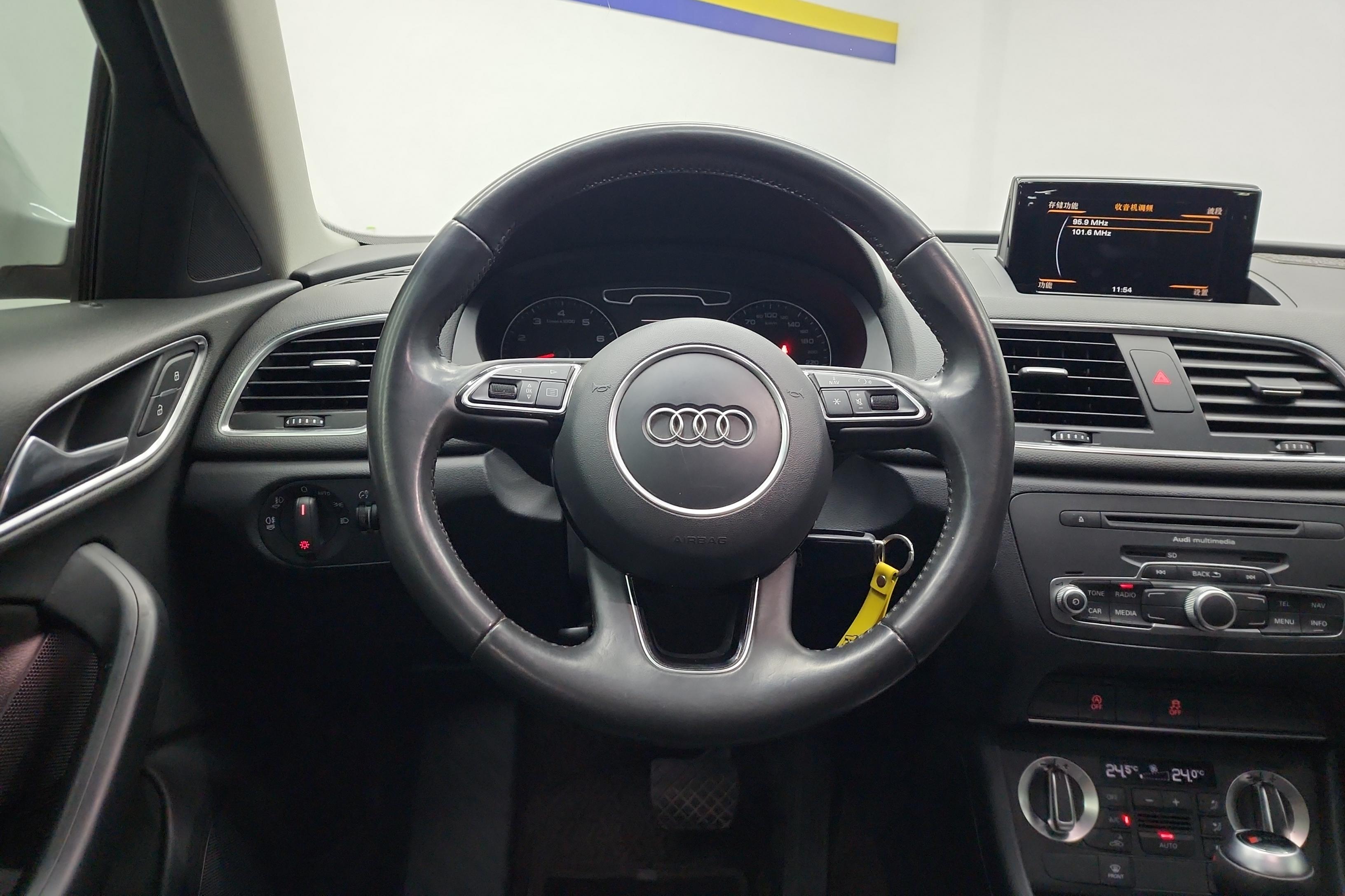 奥迪Q3 35TFSI 2013款 2.0T 自动 前驱 进取型 (国Ⅳ) 