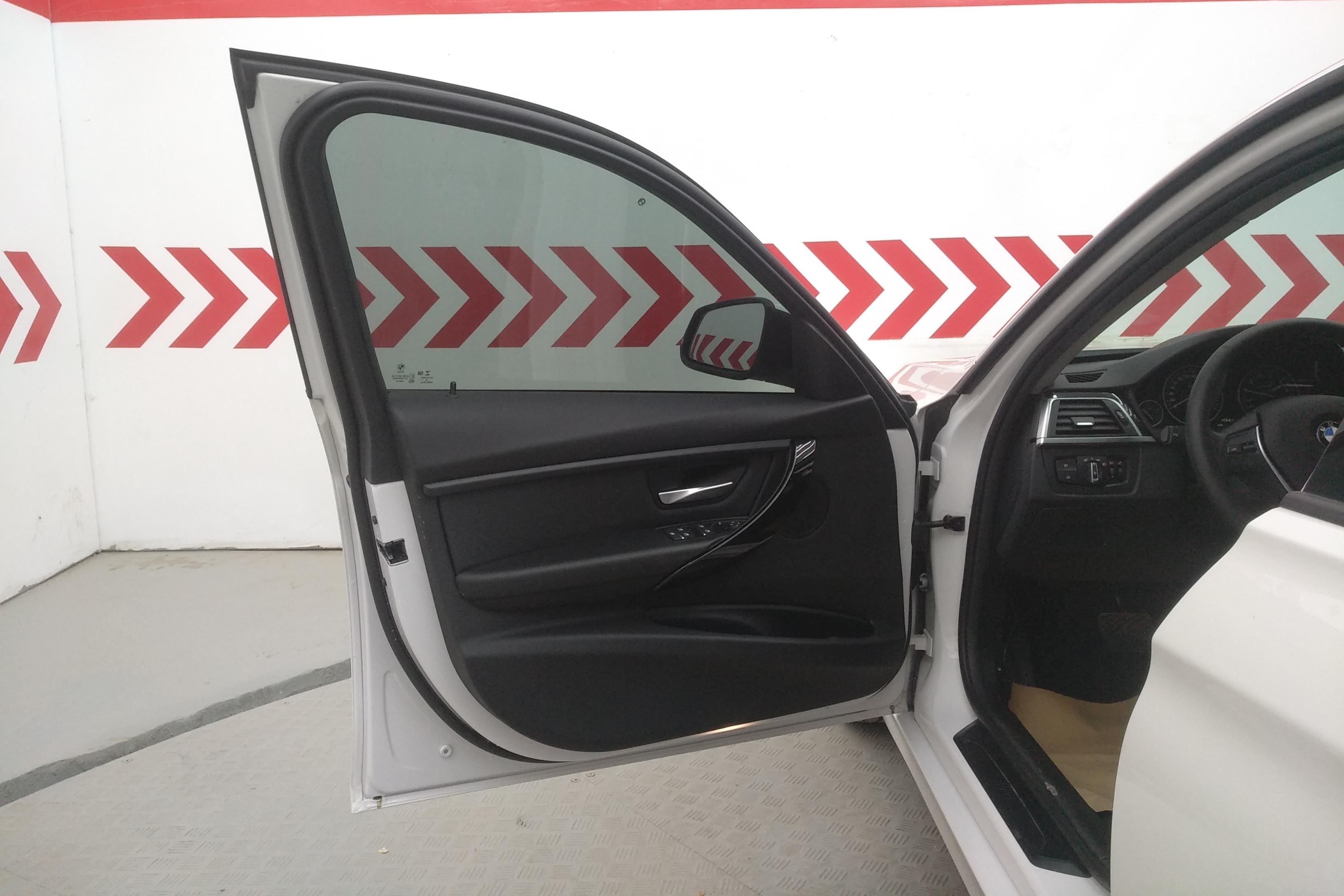 宝马3系 318i 2018款 1.5T 自动 汽油 (国Ⅴ) 