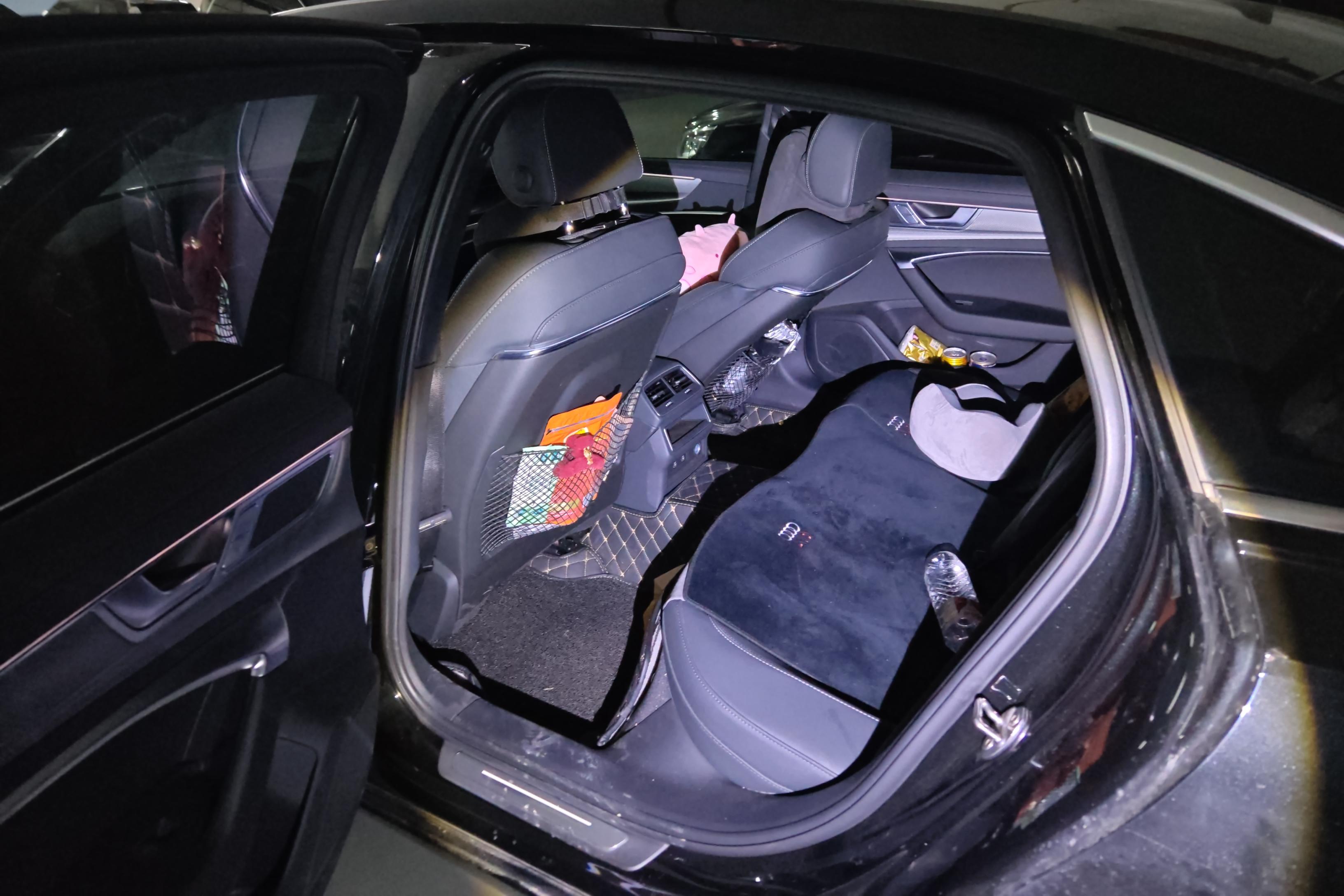 奥迪A6L 40TFSI 2023款 2.0T 自动 豪华致雅型 (国Ⅵ) 
