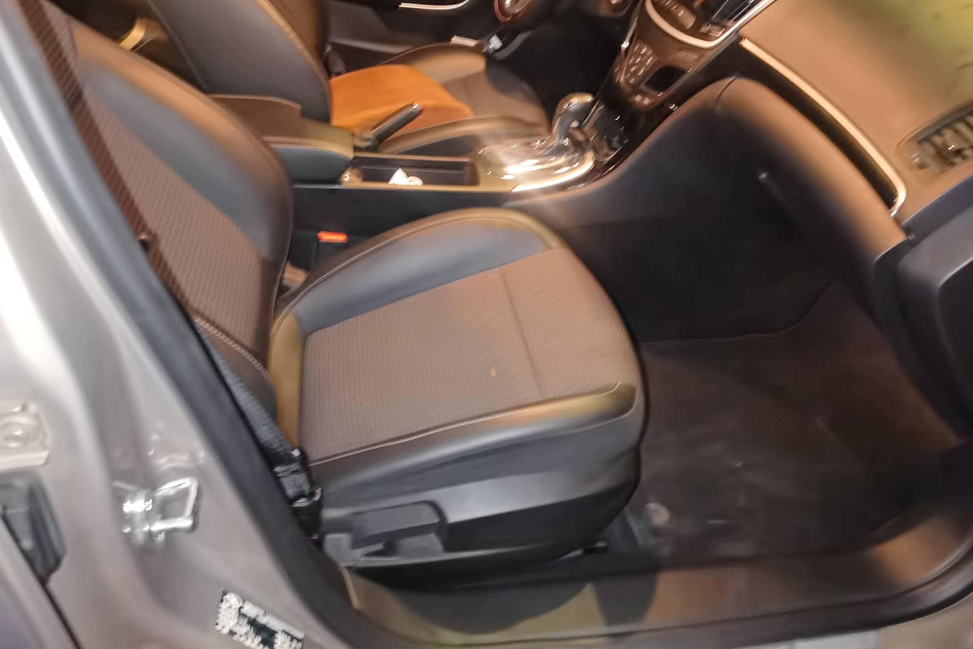 别克君威 2015款 1.6T 自动 领先技术型 (国Ⅴ) 