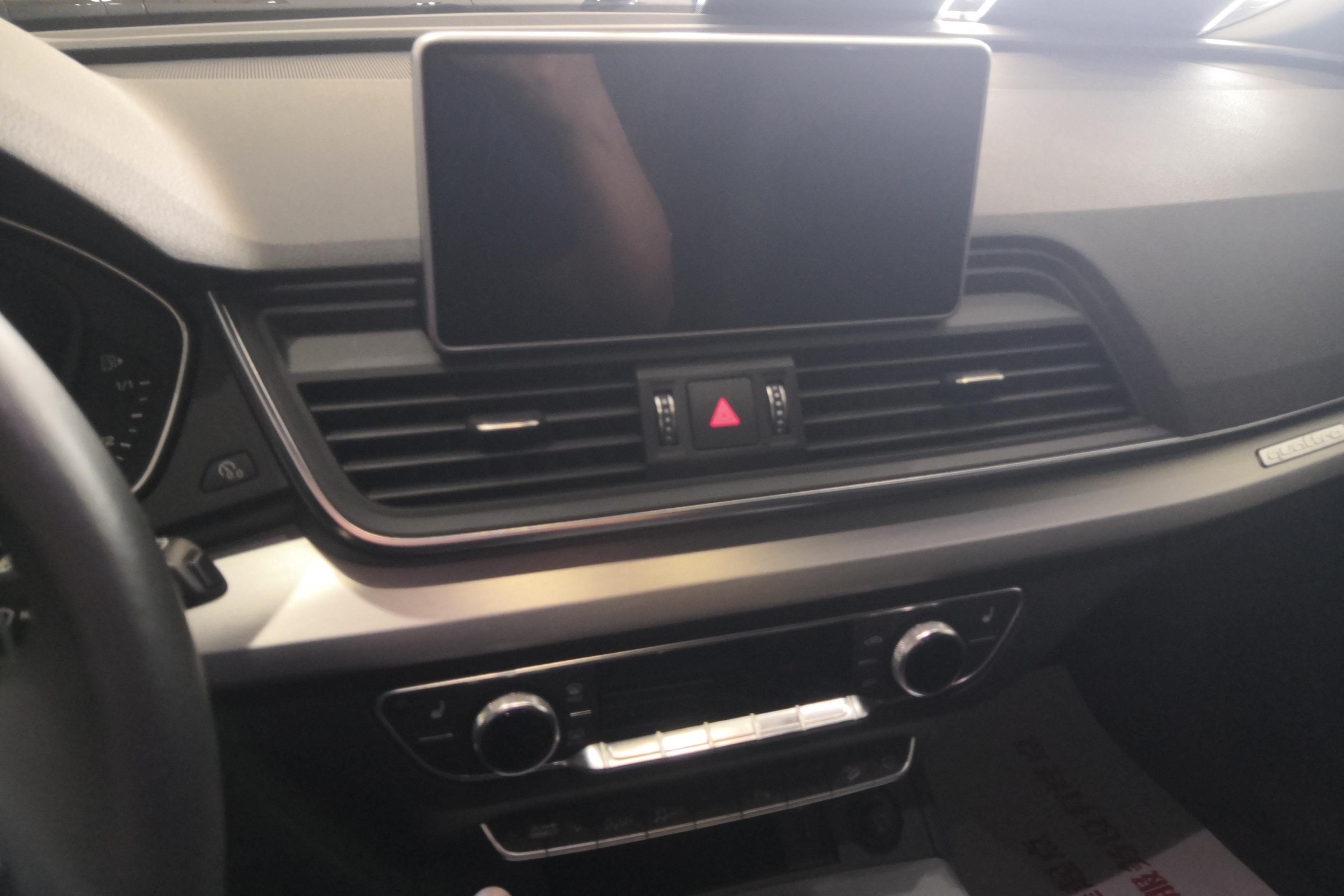 奥迪Q5L 40TFSI 2018款 2.0T 自动 荣享时尚型 (国Ⅵ) 