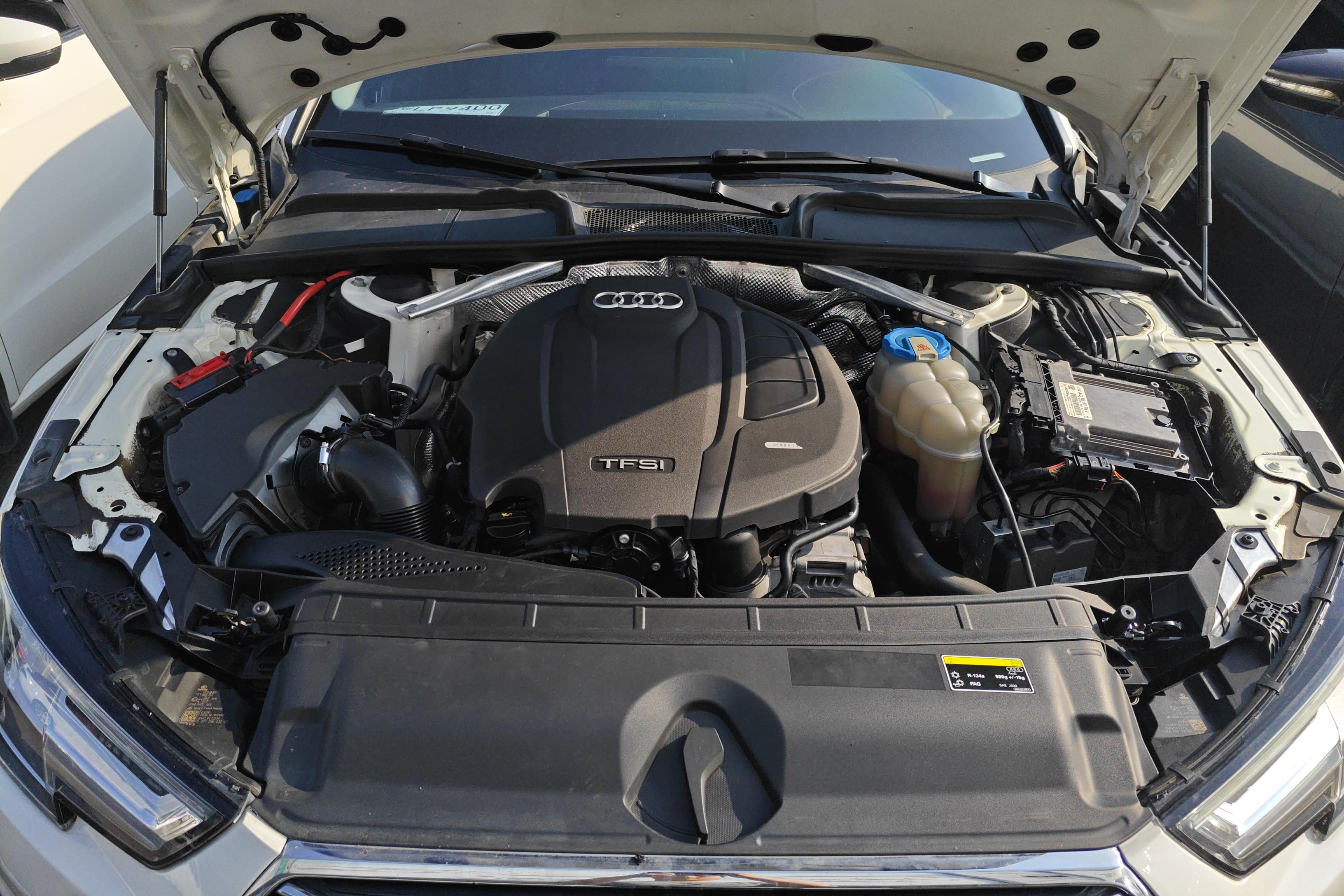 奥迪A4L 2017款 2.0T 自动 时尚型 (国Ⅴ) 