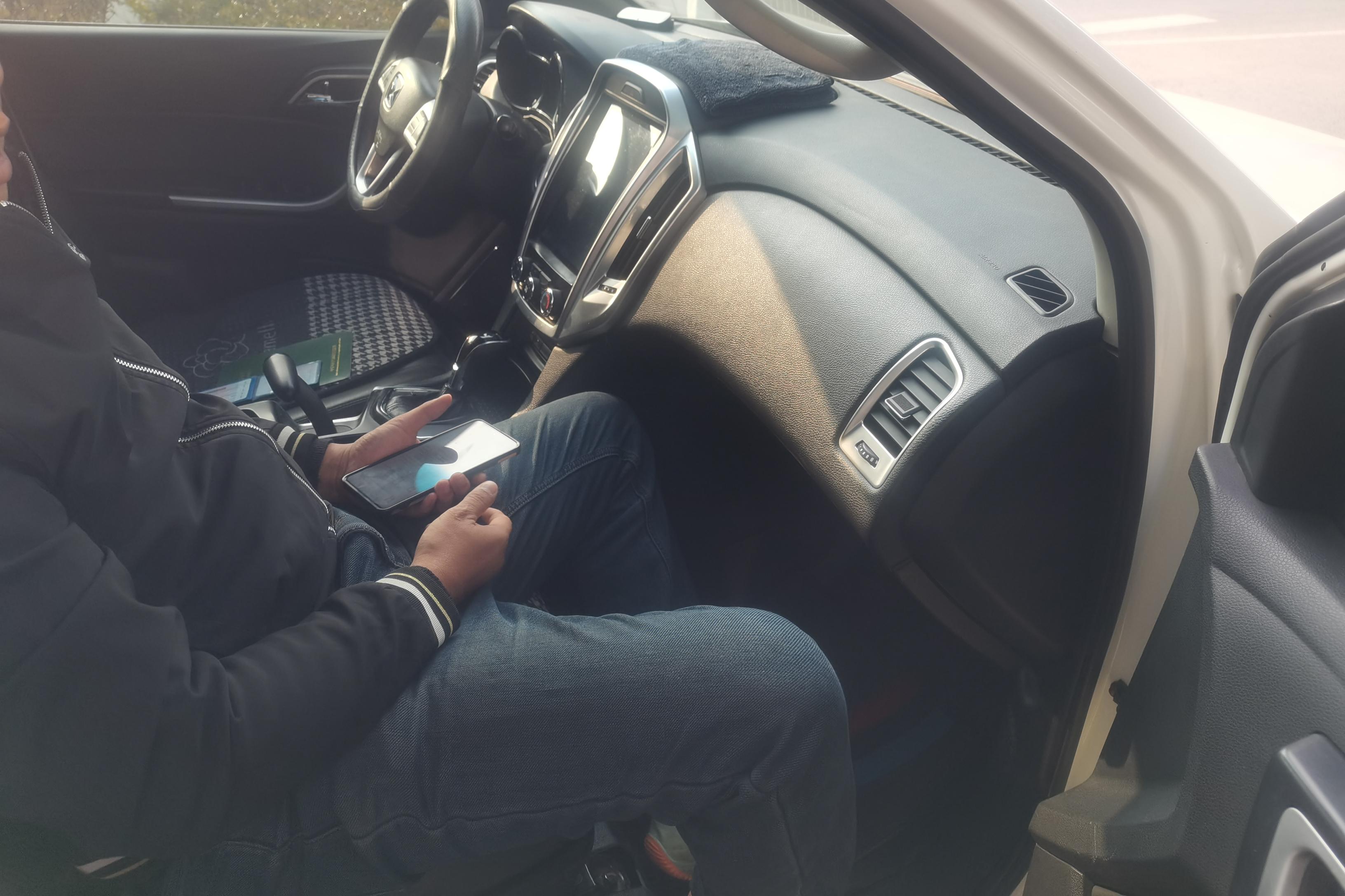 江铃驭胜 S350 2013款 2.4T 自动 后驱 豪华版 (国Ⅳ) 