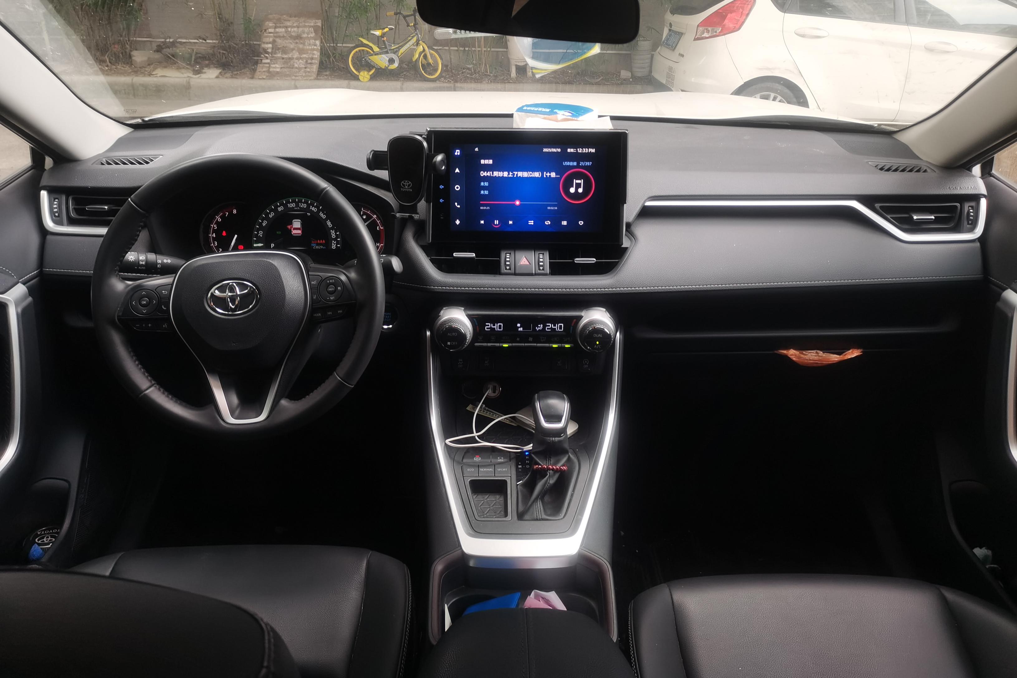 丰田RAV4 2022款 2.0L 自动 前驱 风尚PLUS版 (国Ⅵ) 