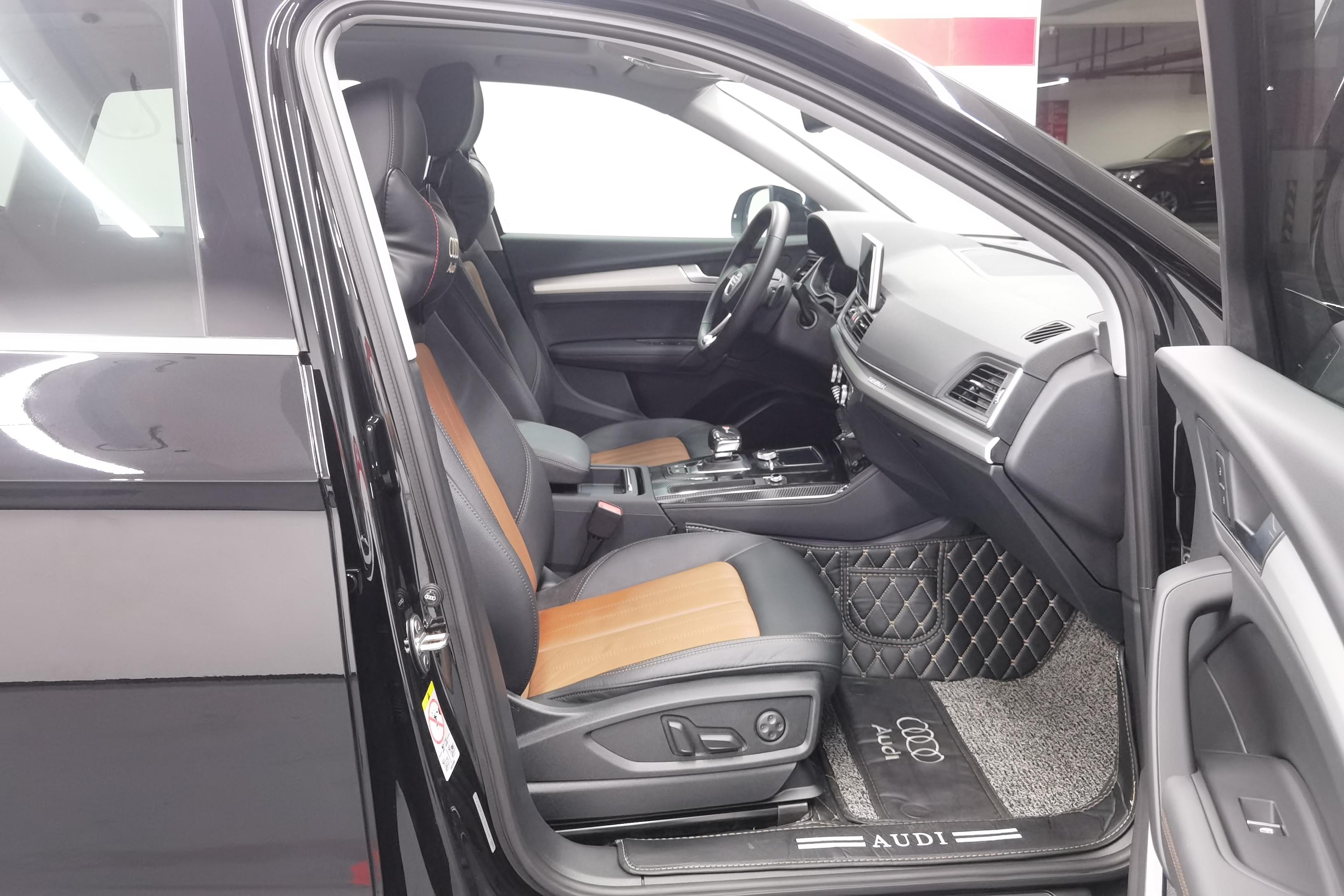 奥迪Q5L 40TFSI 2020款 2.0T 自动 改款荣享时尚型 (国Ⅵ) 