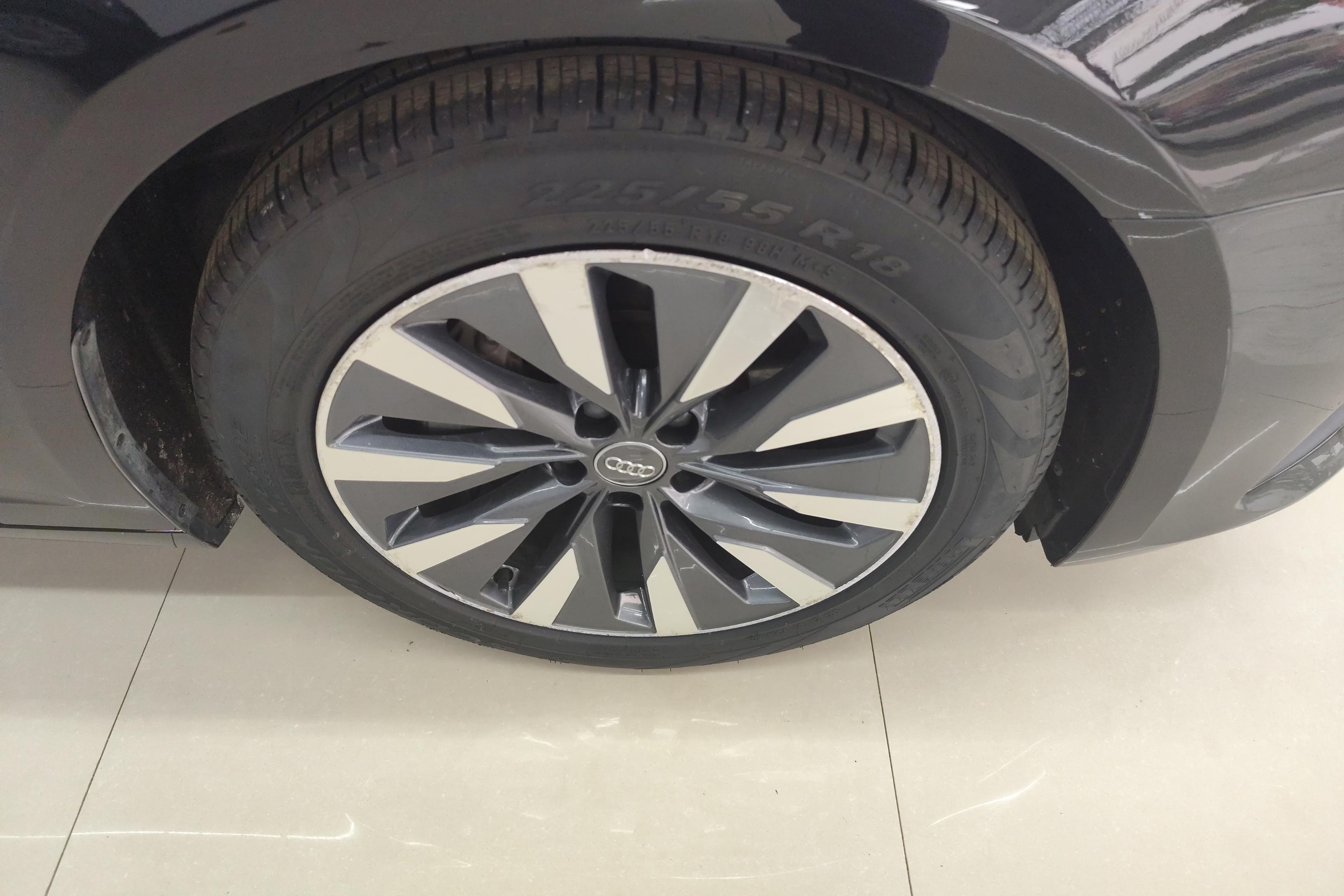 奥迪A6L 40TFSI 2019款 2.0T 自动 豪华致雅型 (国Ⅵ) 