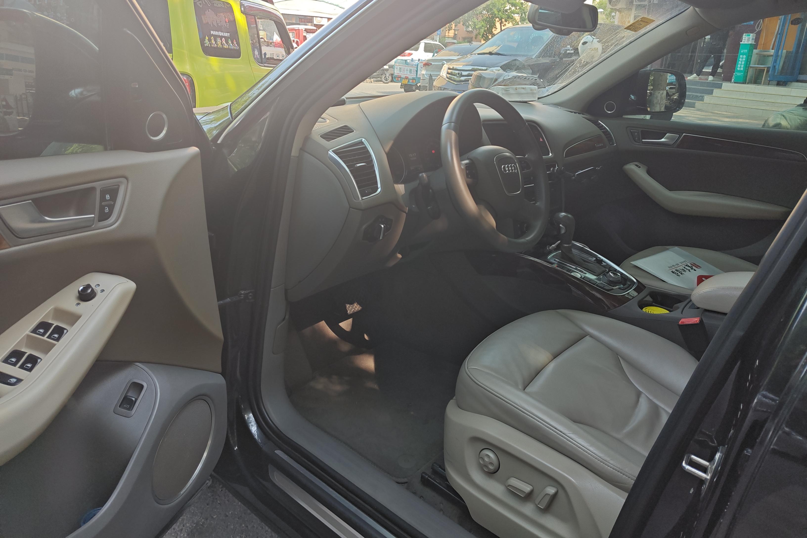 奥迪Q5 2012款 2.0T 自动 四驱 汽油 舒适型 (国Ⅳ) 