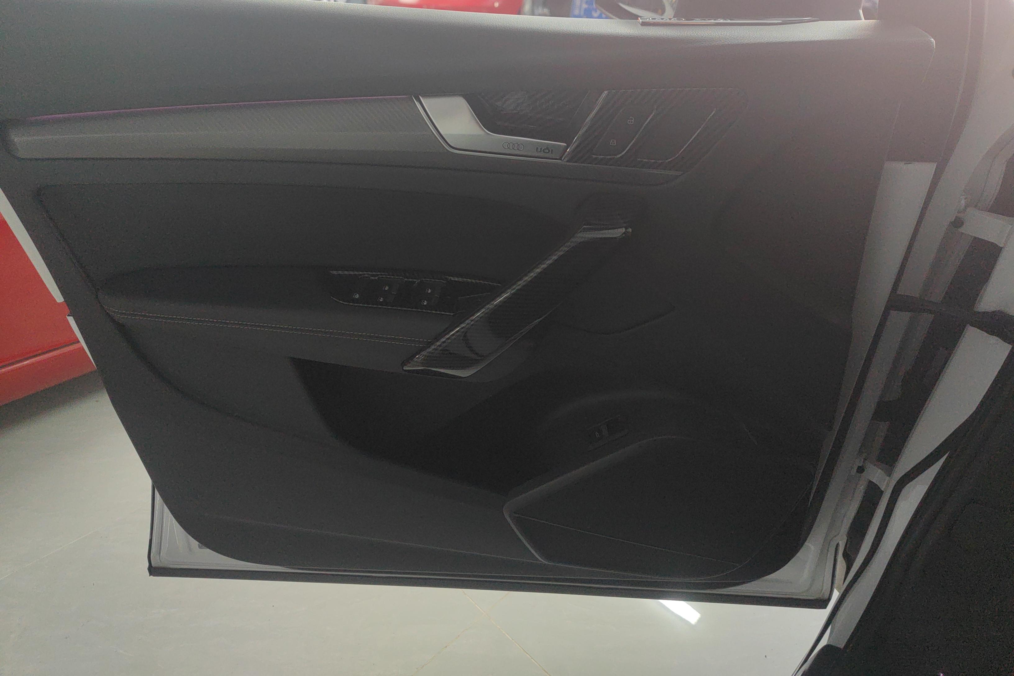奥迪Q5L 40TFSI 2021款 2.0T 自动 豪华动感型 (国Ⅵ) 