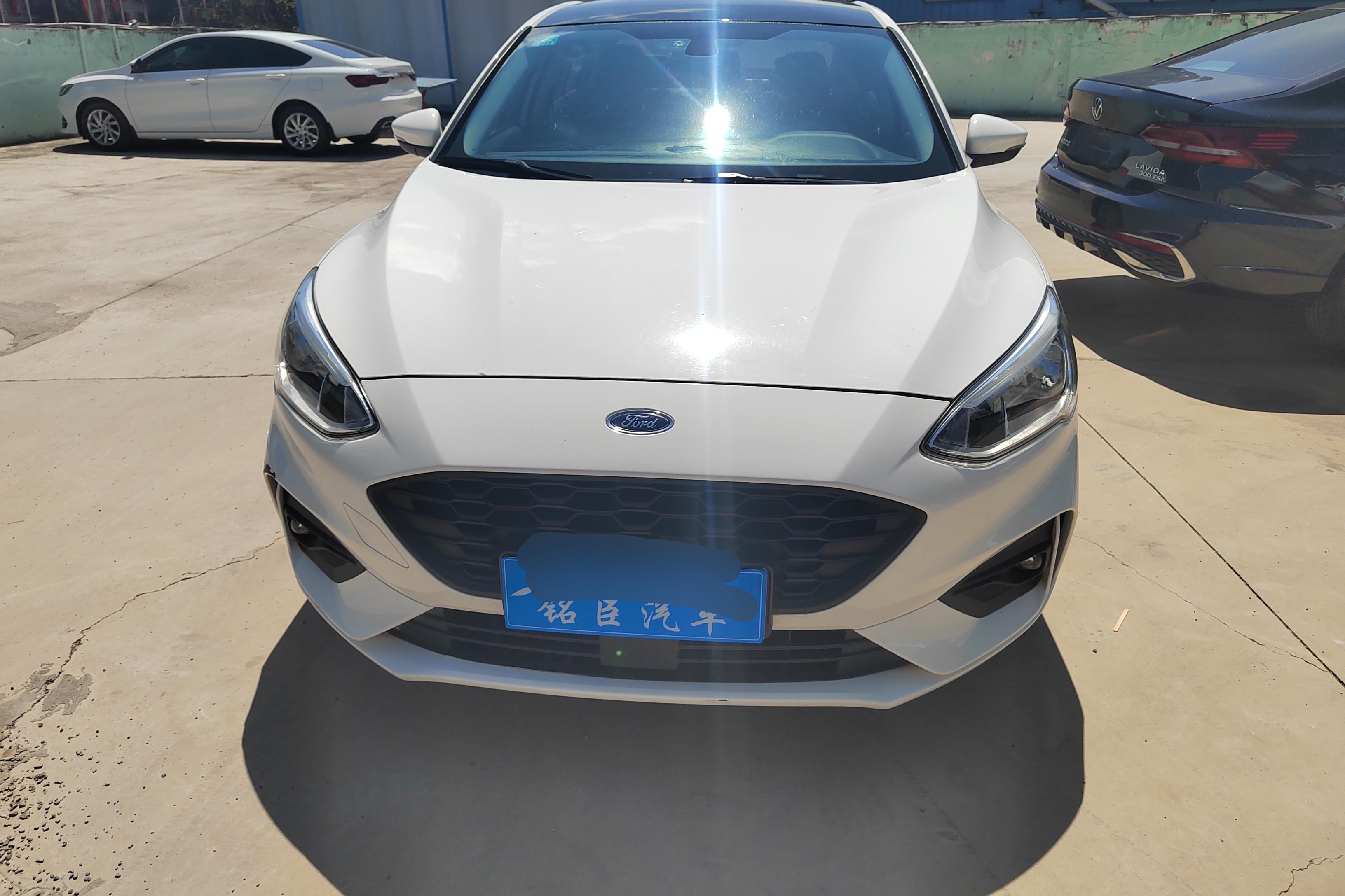 福特福克斯 2020款 1.5T 自动 4门5座三厢车 锋潮型 (国Ⅵ) 