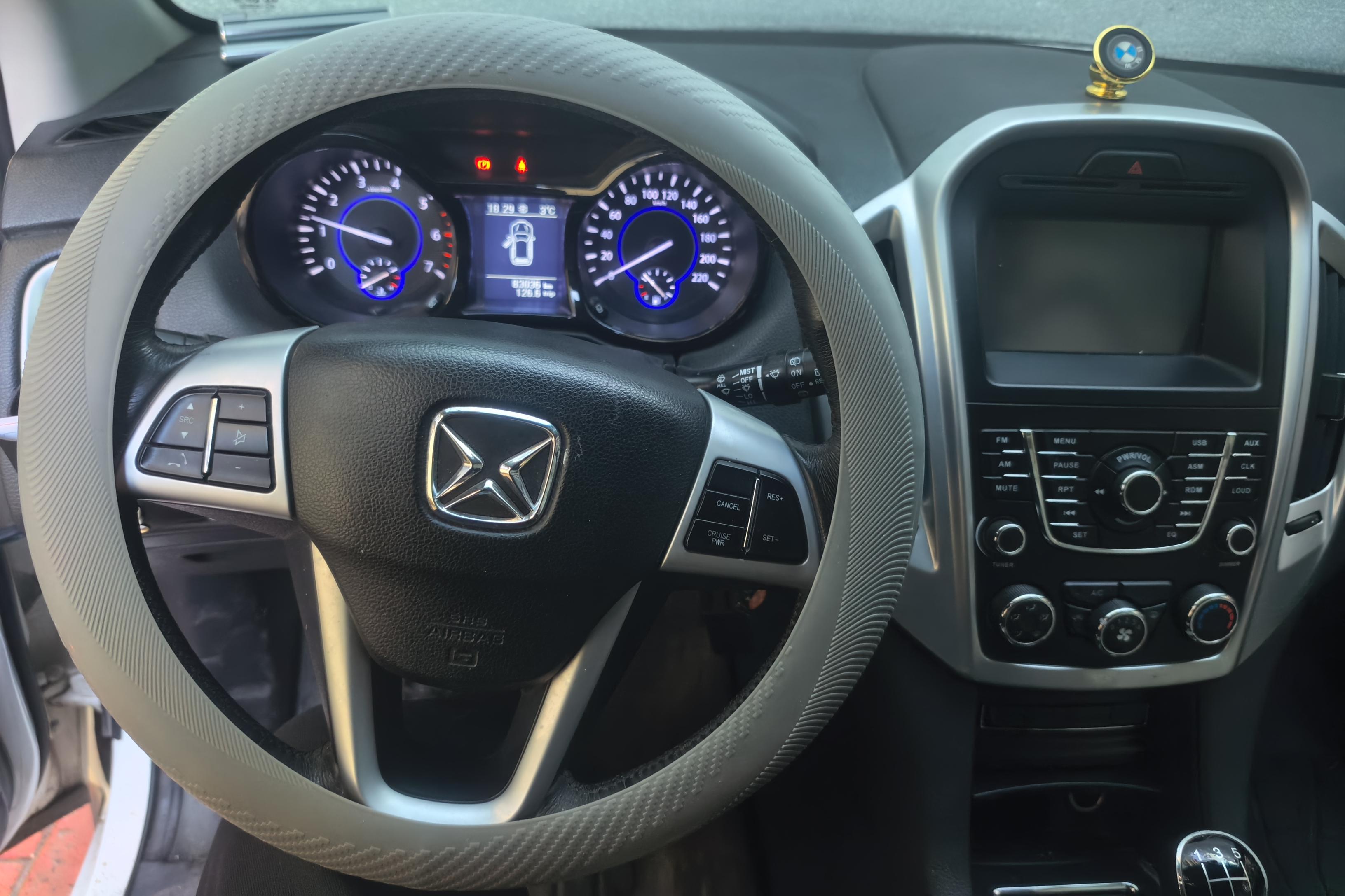 江铃驭胜 S350 2013款 2.0T 手动 四驱 豪华版 (国Ⅳ) 