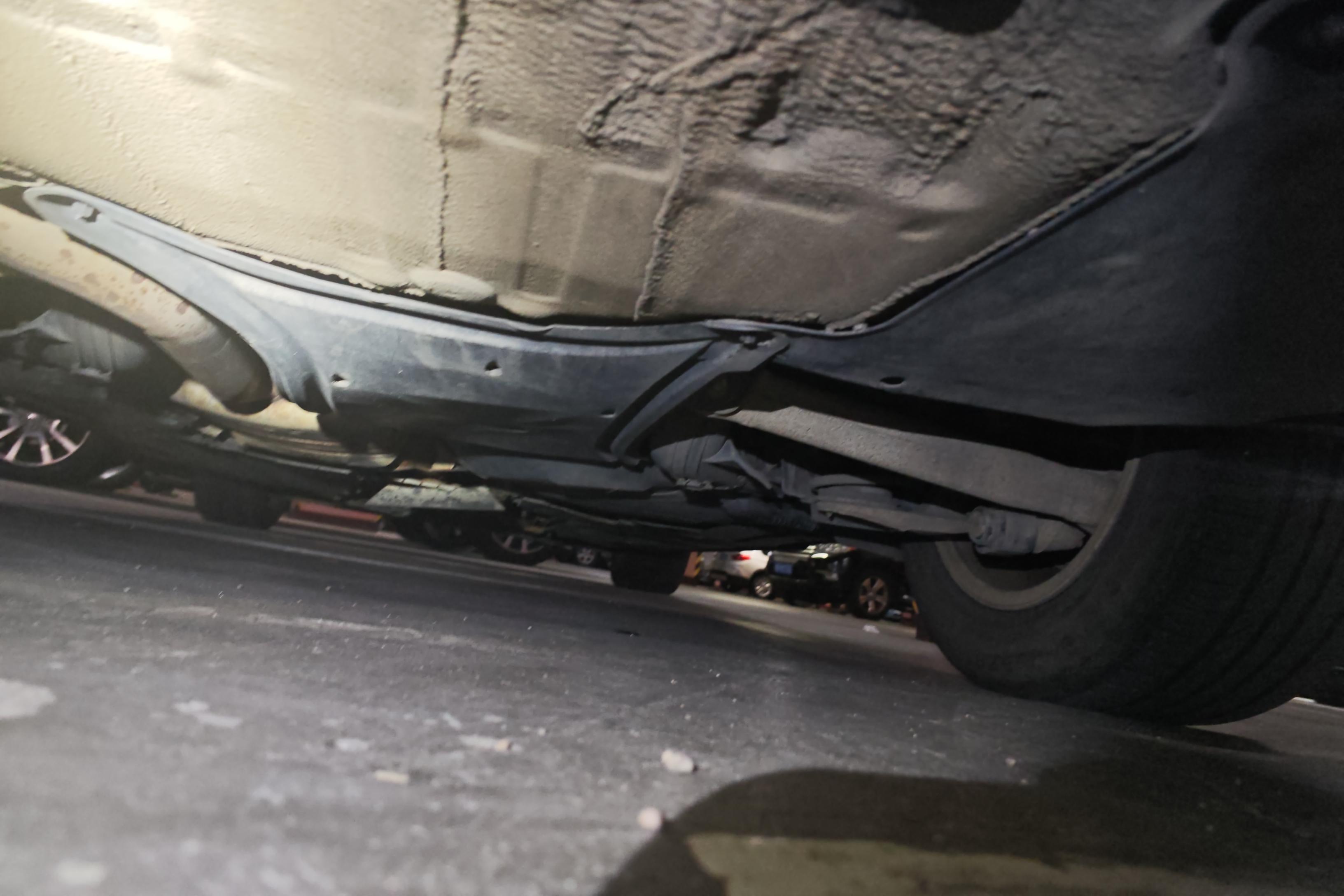 奥迪A4L 2012款 2.0T 自动 标准型 (国Ⅳ) 