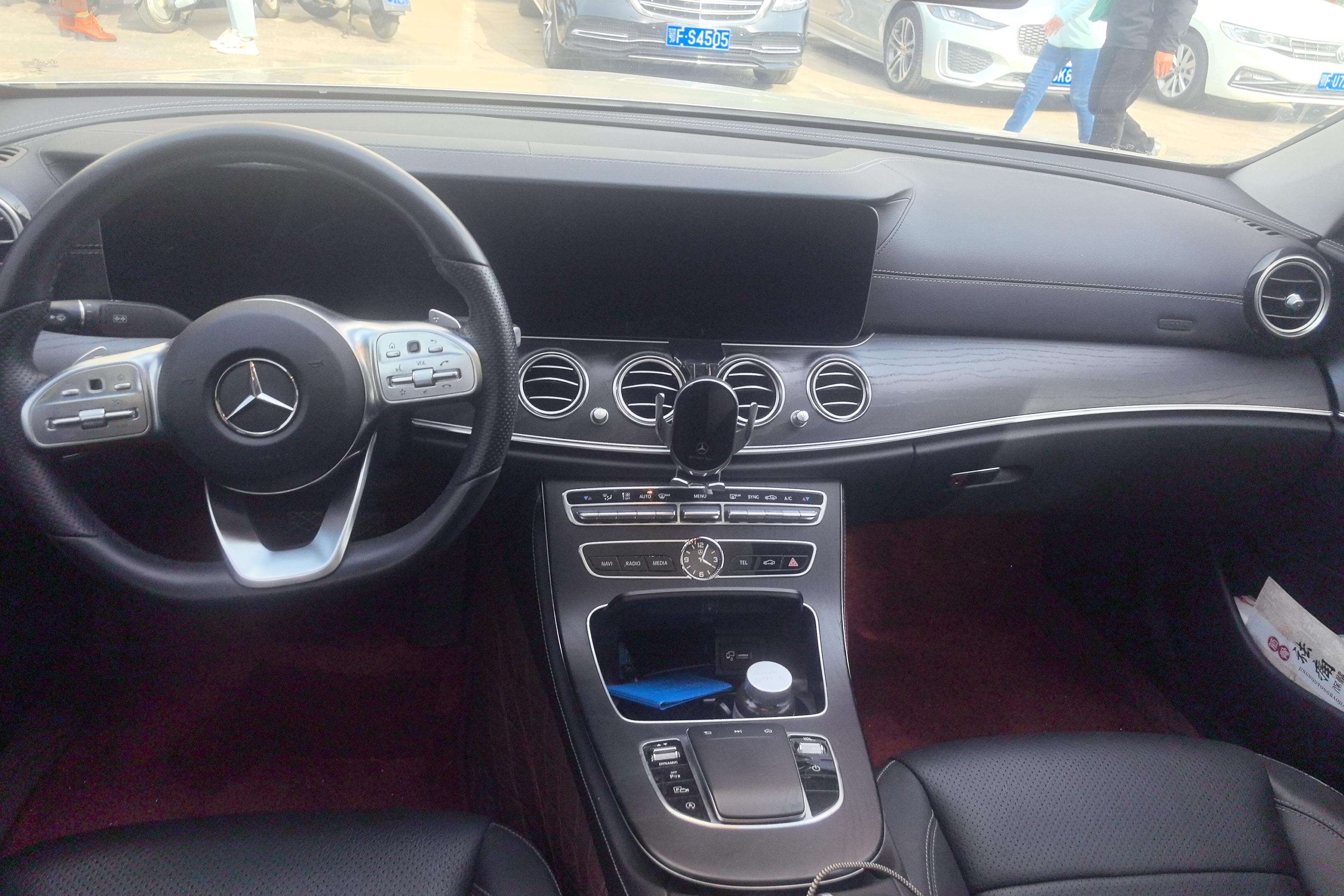 奔驰E级 E300L 2019款 2.0T 自动 汽油 运动时尚型 (国Ⅴ) 