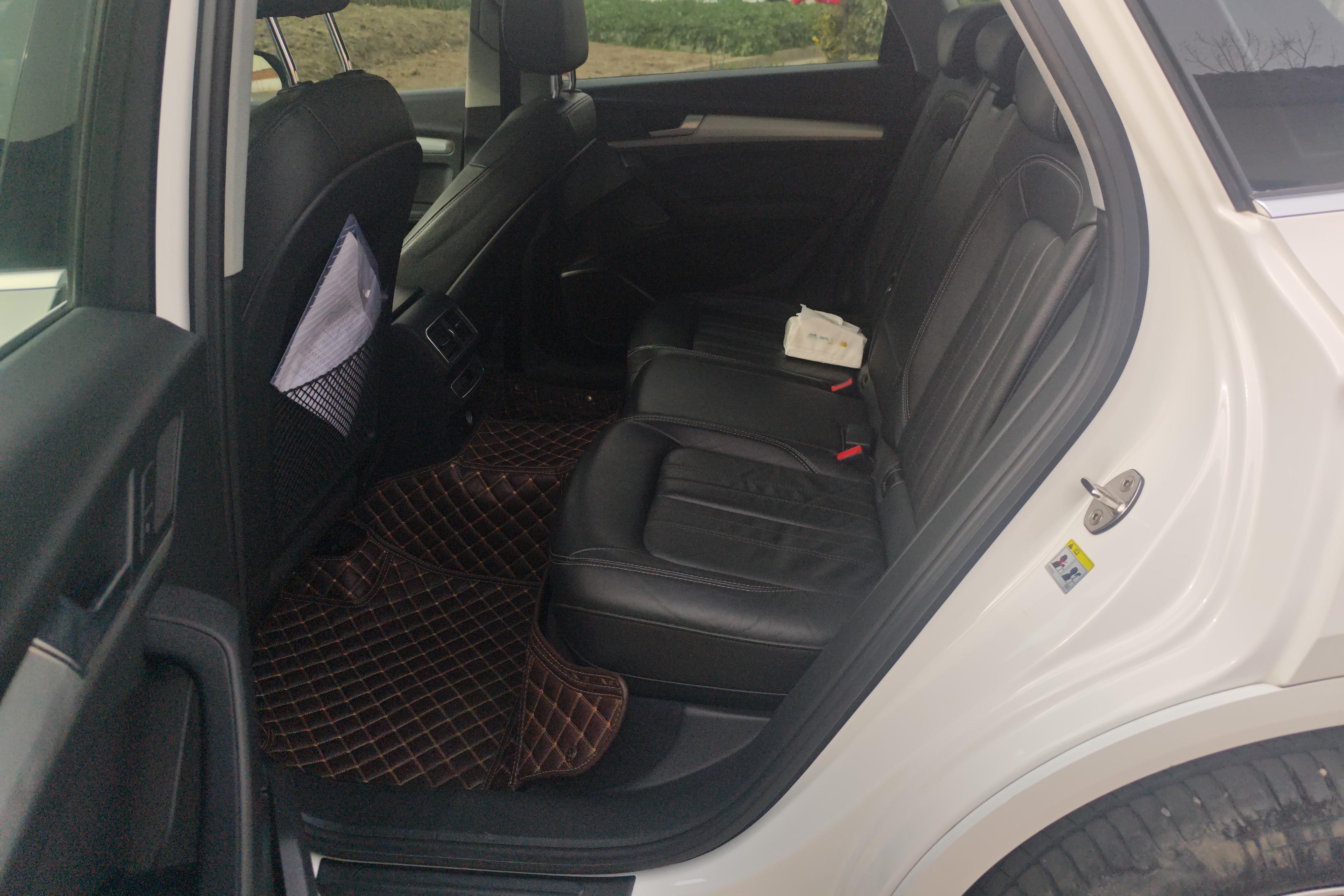 奥迪Q5L 40TFSI 2020款 2.0T 自动 荣享时尚型 (国Ⅵ) 