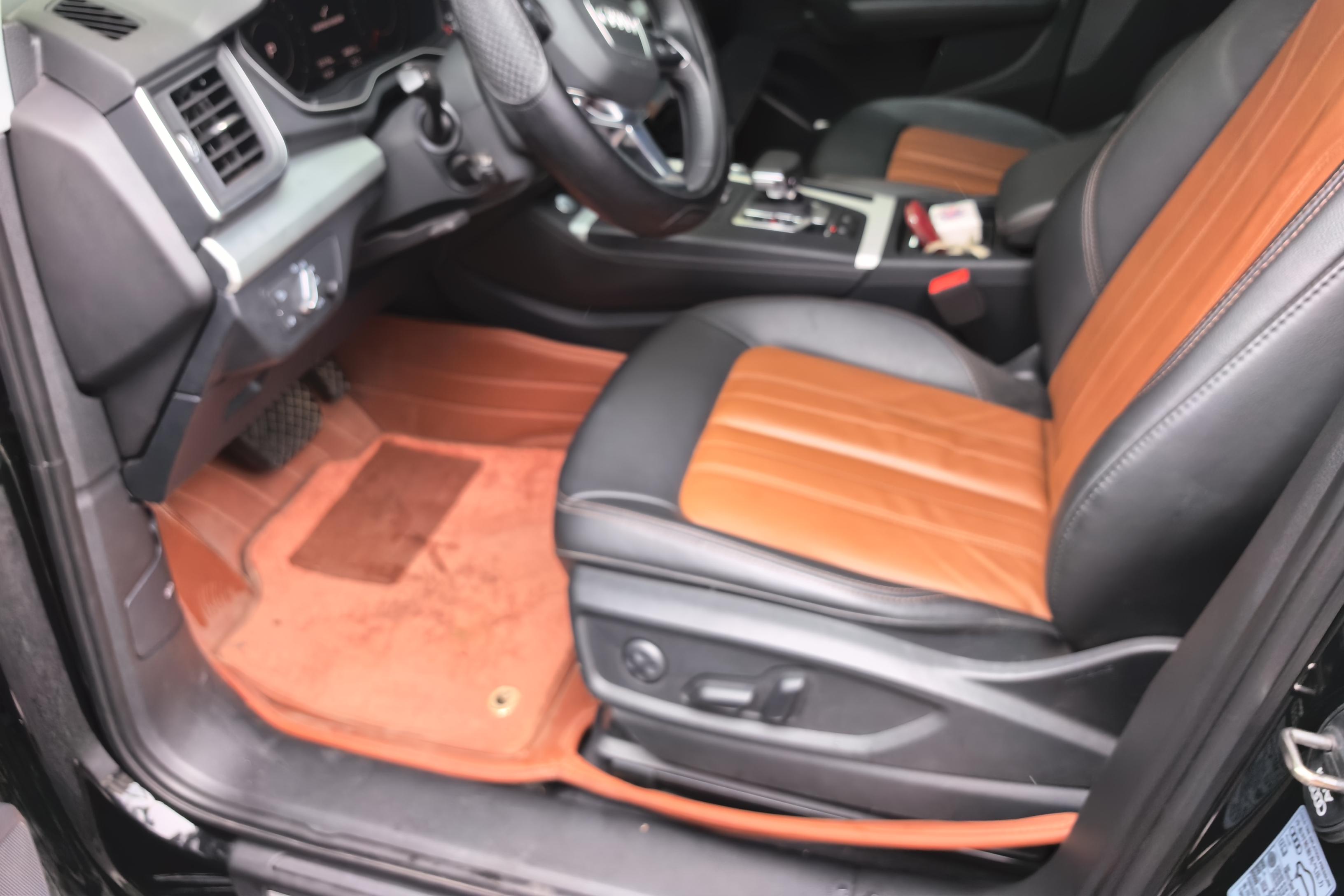 奥迪Q5L 40TFSI 2020款 2.0T 自动 荣享时尚型 (国Ⅵ) 