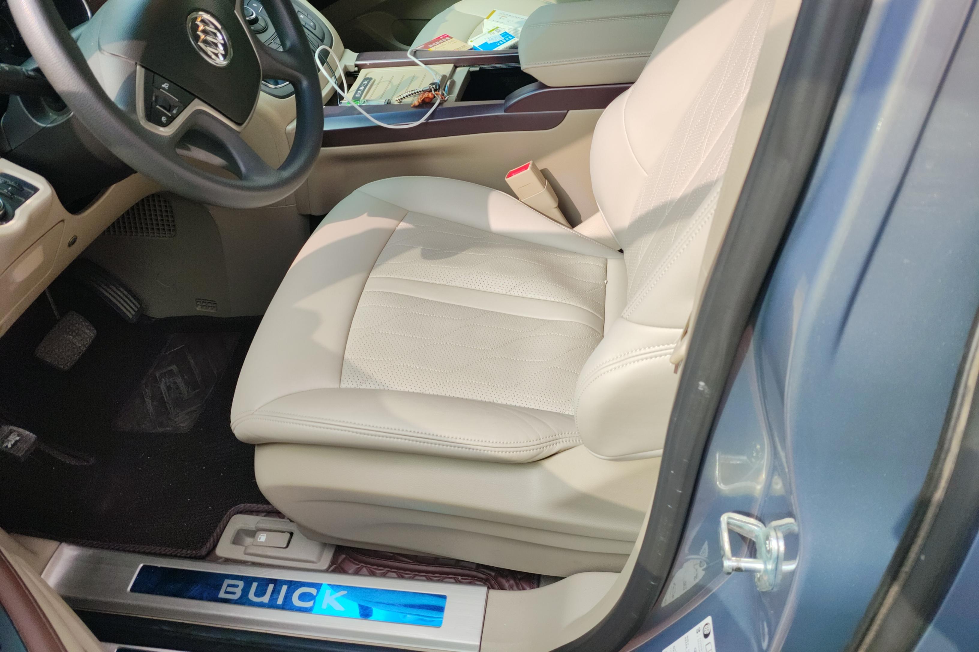 别克GL8 2018款 2.0T 自动 前驱 7座 28T舒适型 (国Ⅵ) 