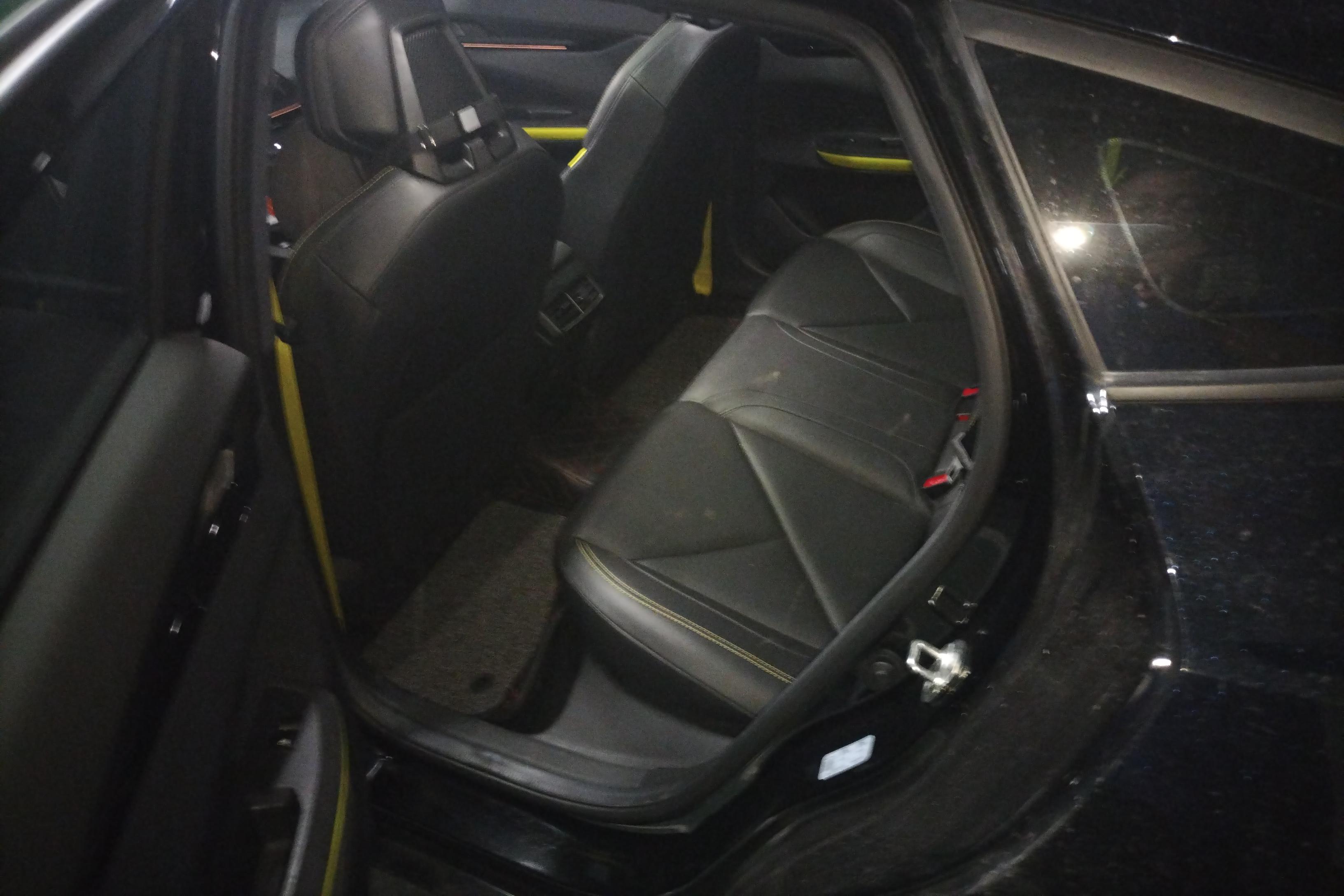 长安UNI-V 2022款 1.5T 自动 运动版 (国Ⅵ) 